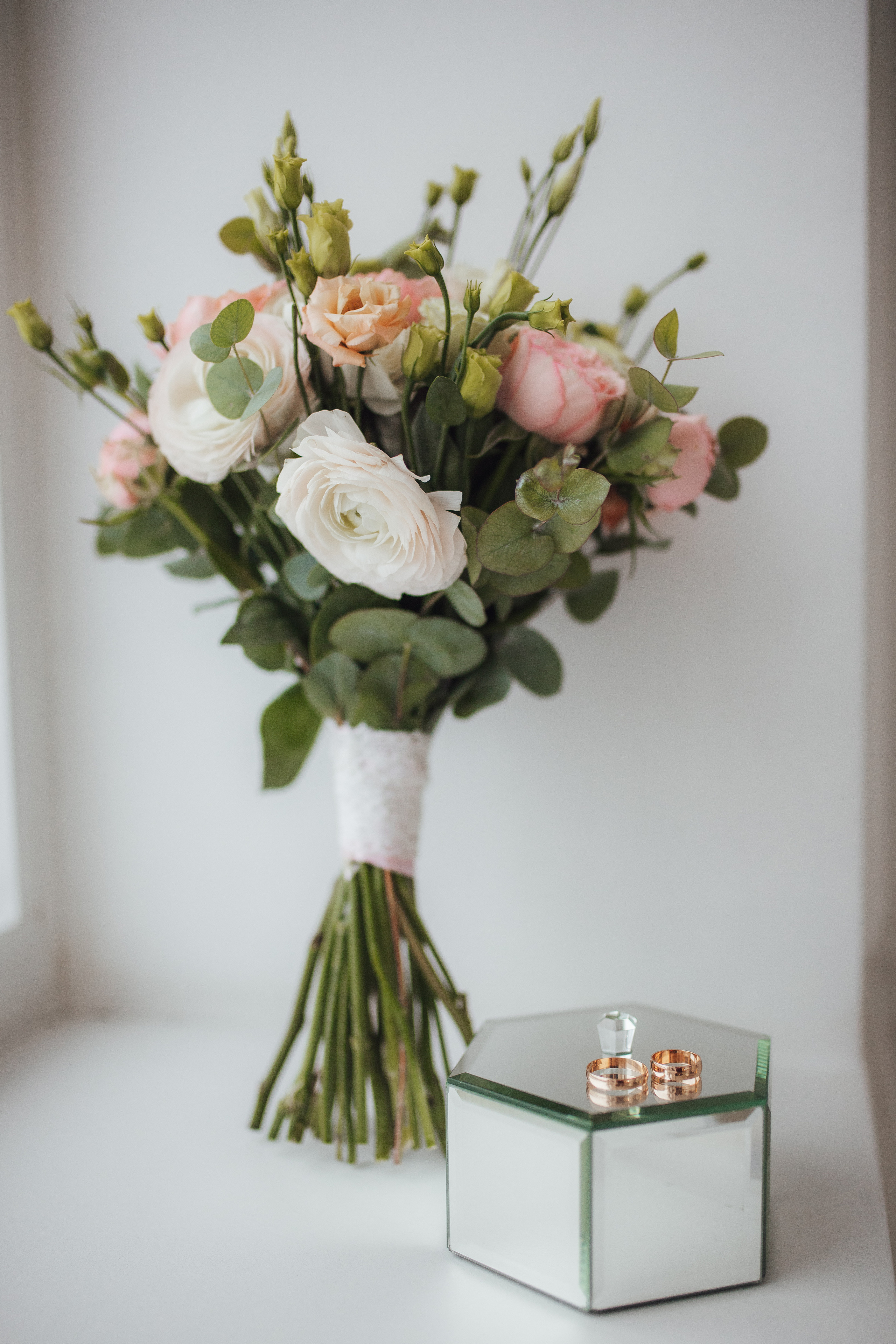 Свадебная фотосессия в студии Екатерина и Никита. Семейный и свадебный фотограф в Донецке Елена Гордеева