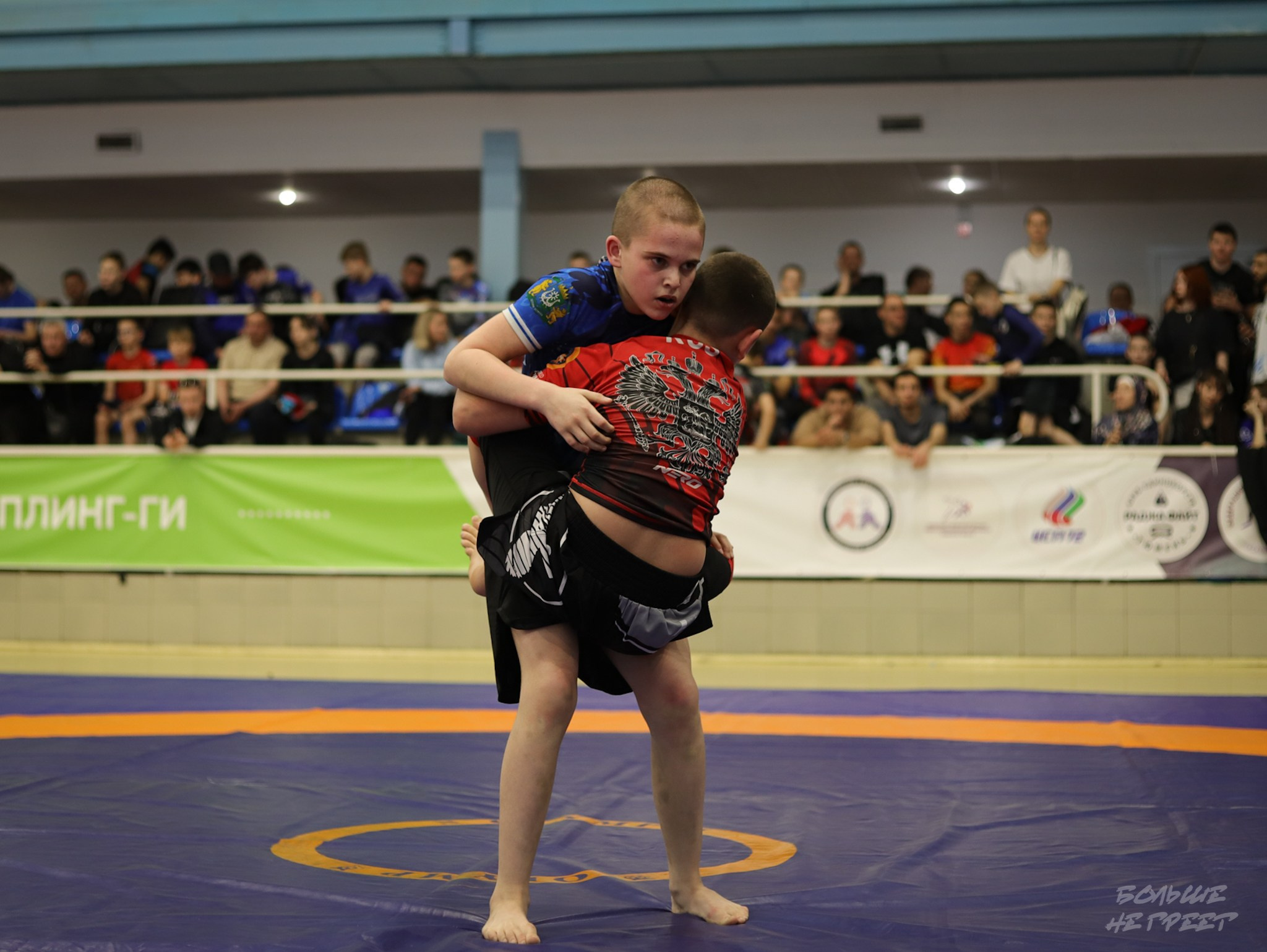 ПЕРВЕНСТВО УРФО ПО СПОРТИВНОЙ БОРЬБЕ ГРЭППЛИНГ И ГРЭППЛИНГ-ГИ. Больше не греет