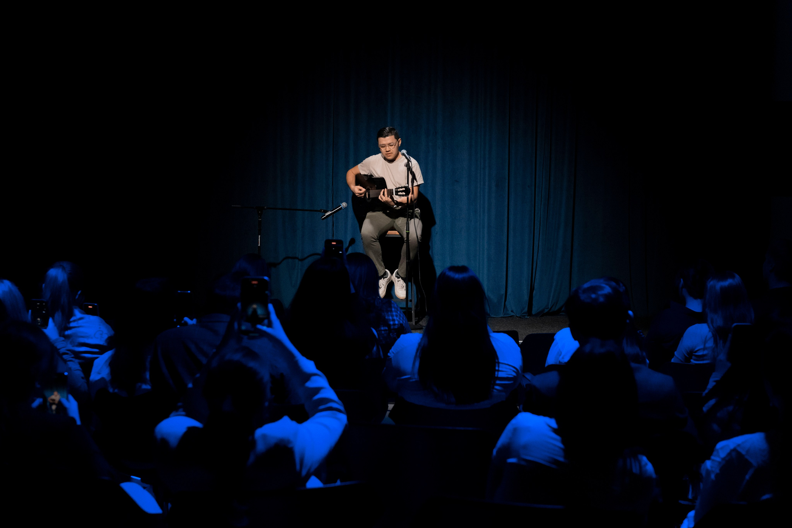 ORTA| STAND UP in ENGLISH. OSPAN ALI photographer