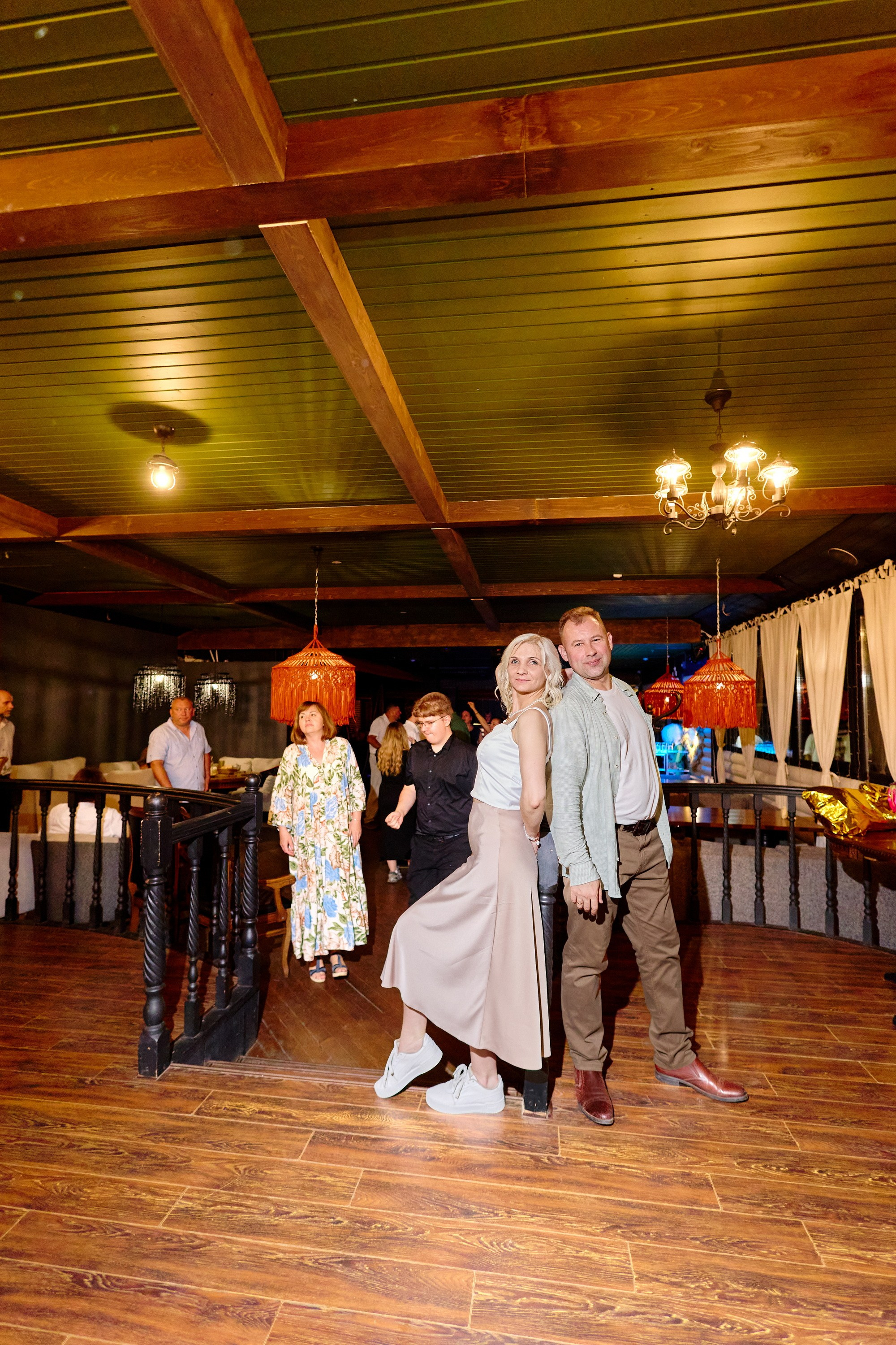 Выпускной 35 Сош. Фотограф Выпускные альбомы Таганрог Сергей Коробченко