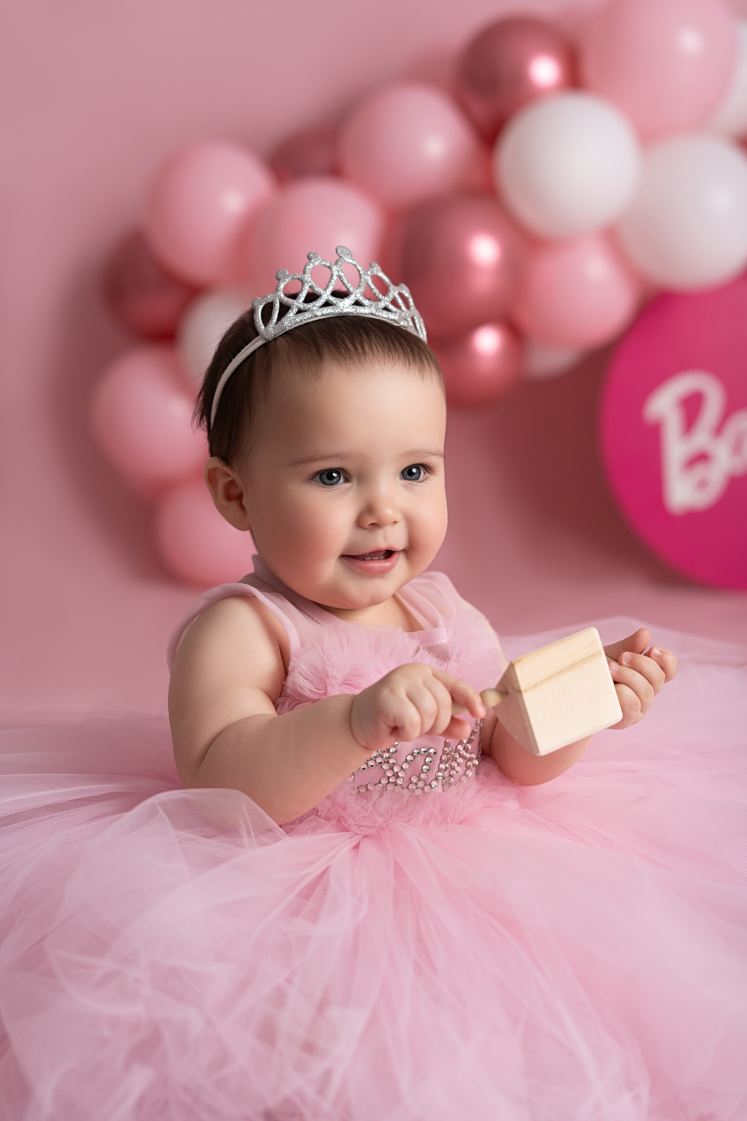 Василиса. Фотограф новорождённых в Минске. Годик под ключ