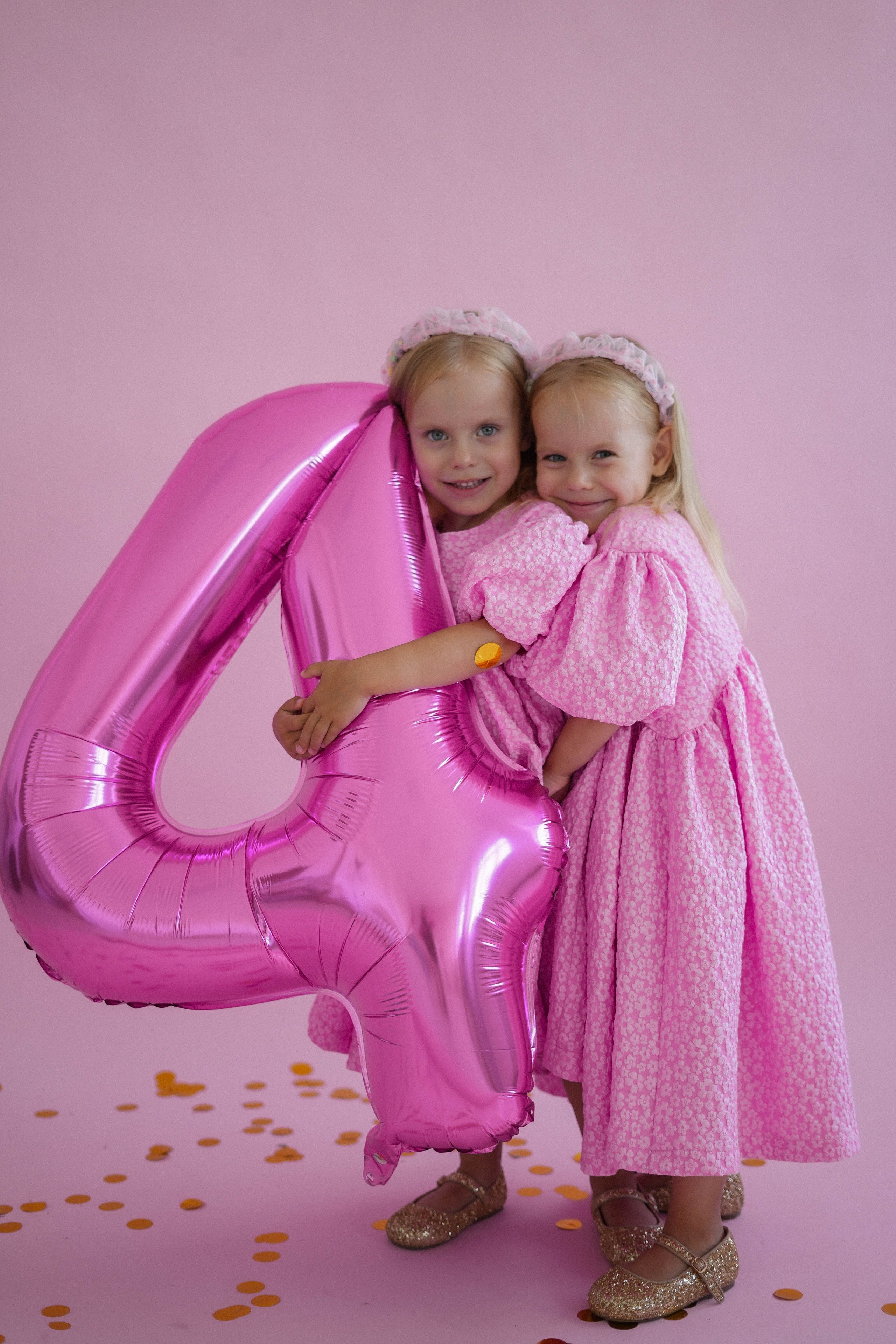 Катя и Варя день рождение. Фотограф Волгоград Анастасия Ли