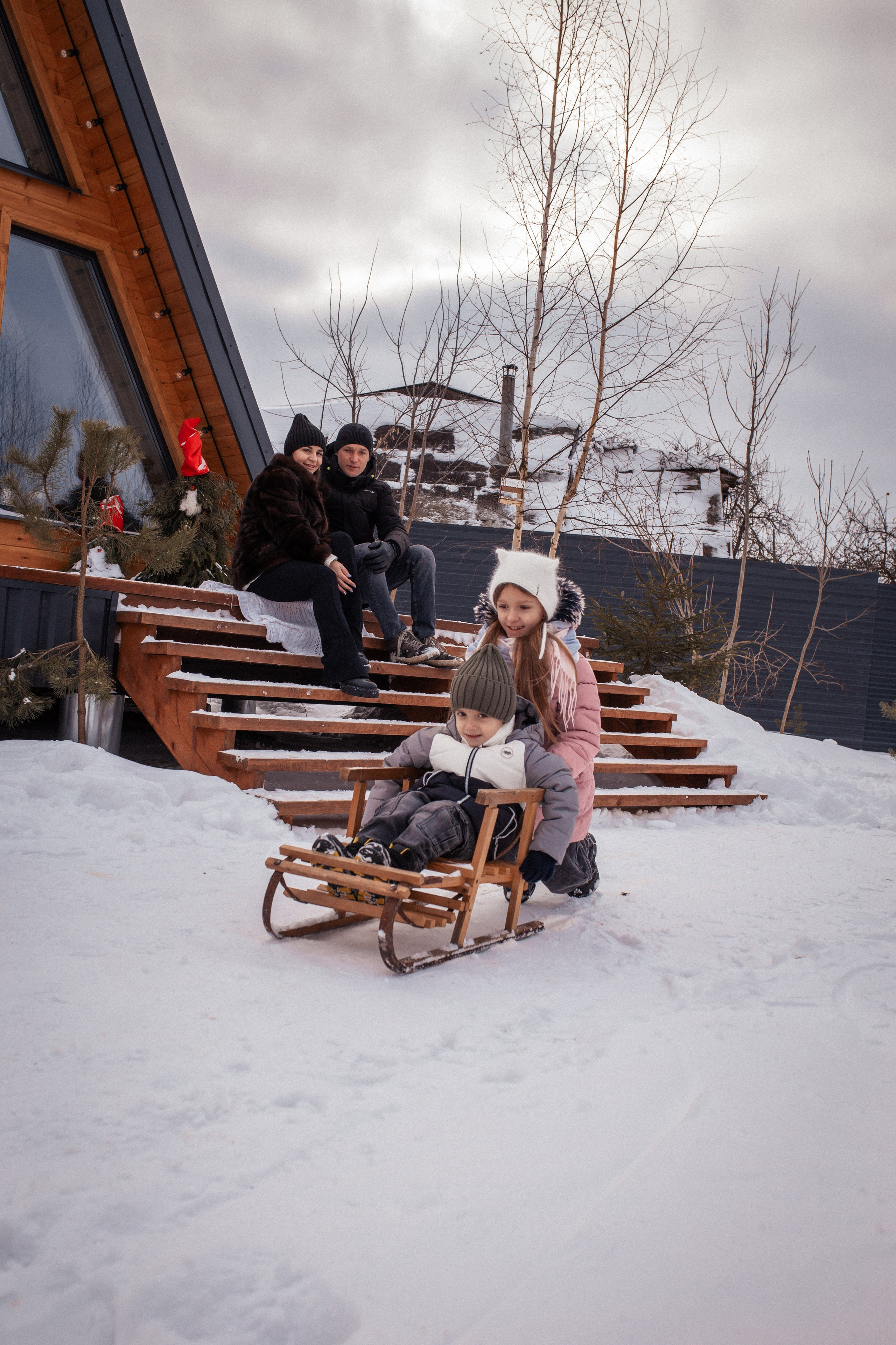 Мария с семьёй