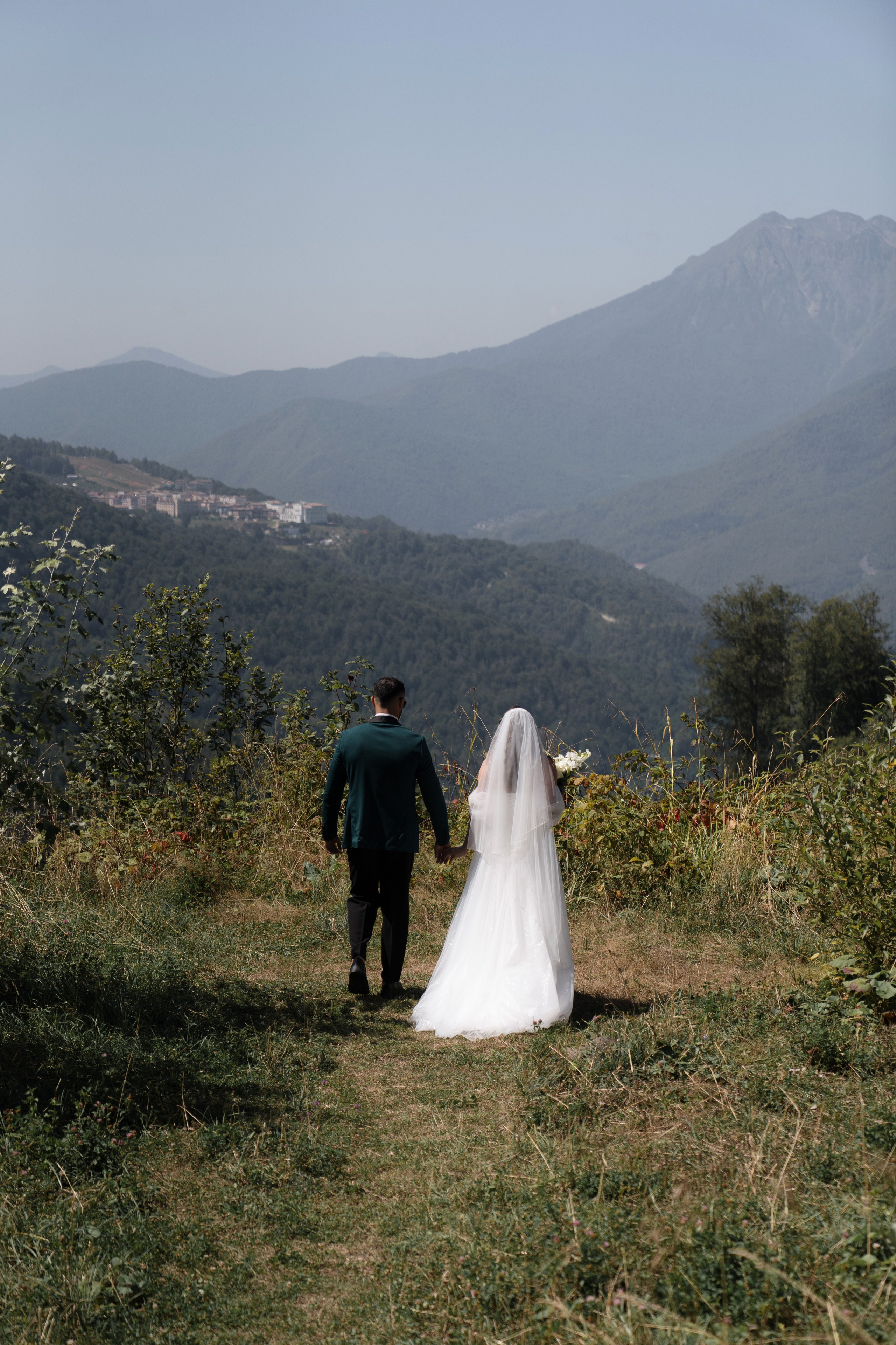 Свадебная фотосессия в горах Фотограф Сочи Красная поляна. Свадебный фотограф в Сочи и Адлере — Фотосессии на море и в горах | Виктор Рогулев