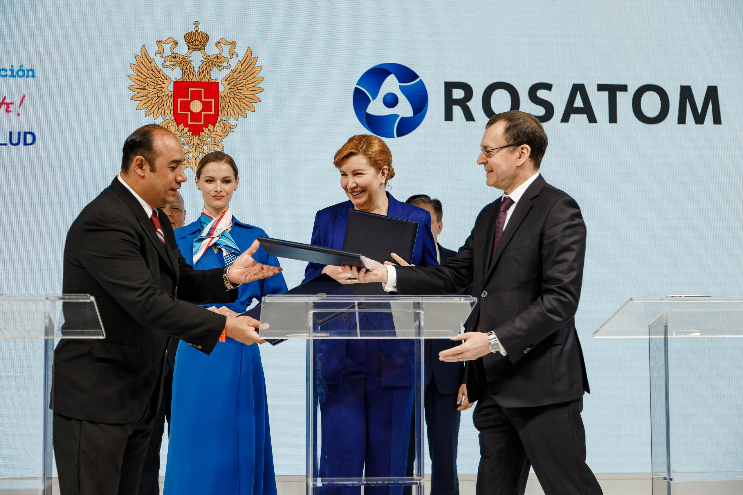 Подписания соглашений на форуме ATOM EXPO XIII 2024 в Сириусе. Репортажный фотограф в Москве, Сочи и Санкт-Петербурге