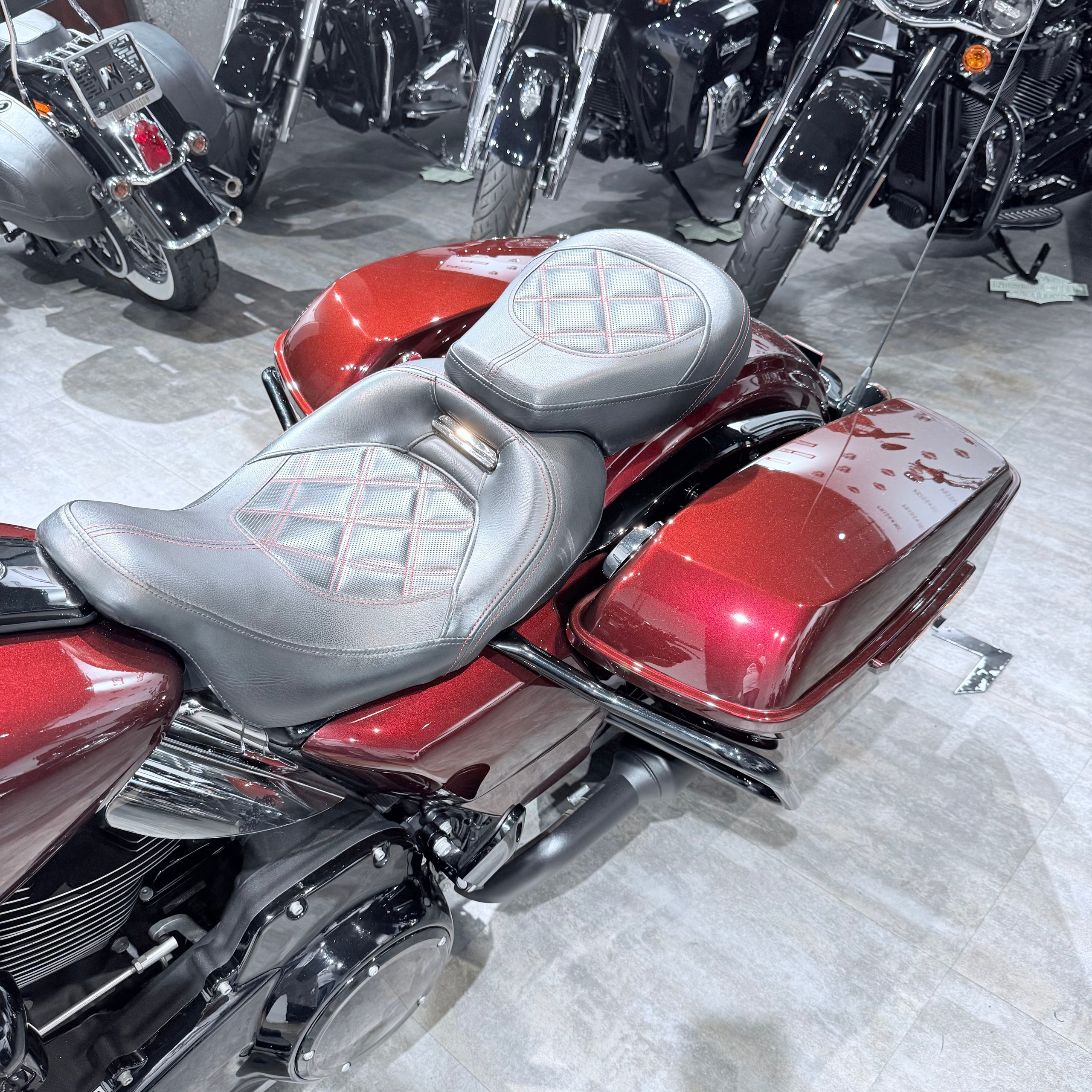 2017 Street Glide Sресiаl 107 Purple Сhоkоlatе. Hello Davidson, Москва. Только хорошие мотоциклы…