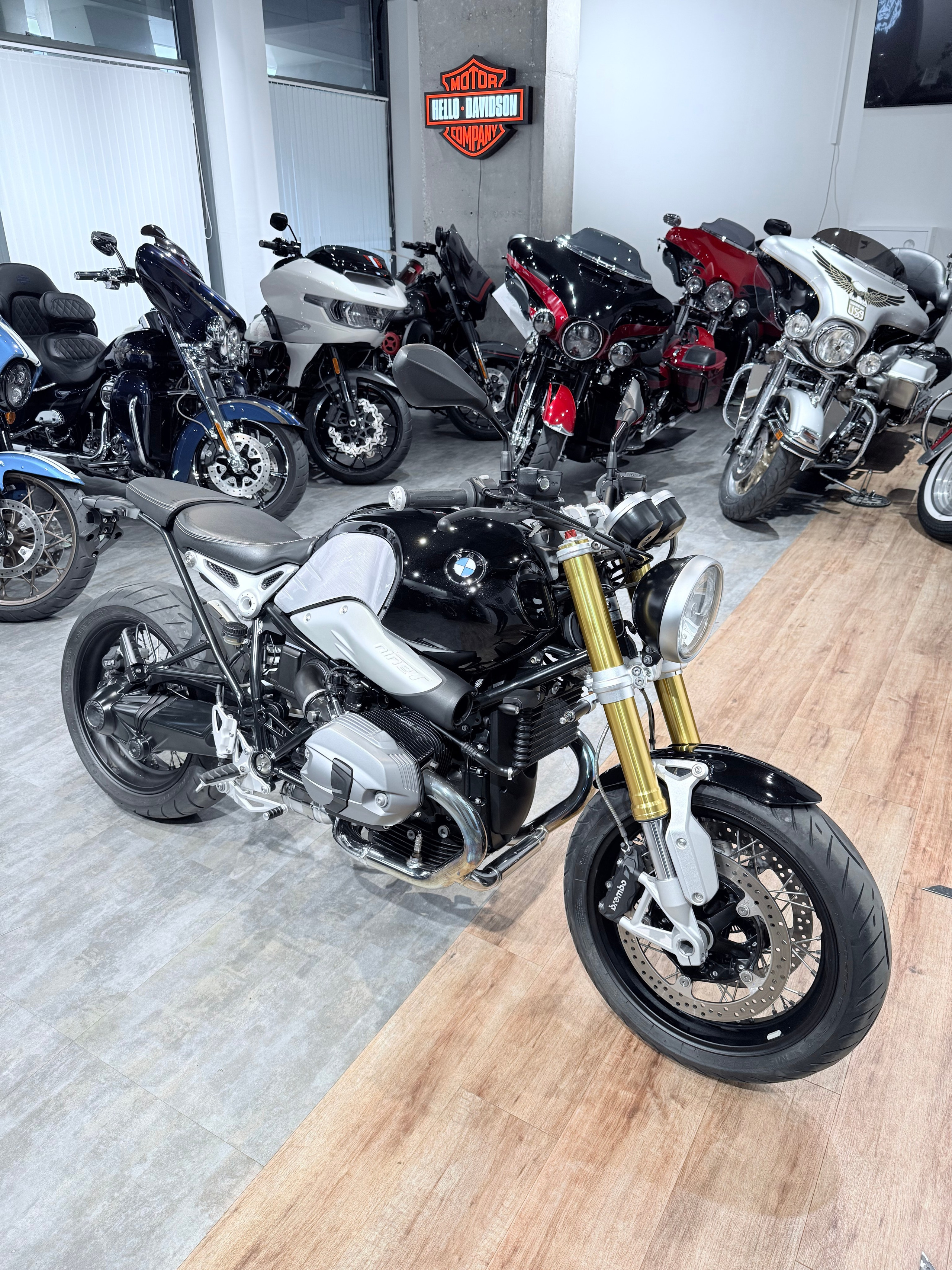 BMW R Nine T Black Storm. Hello Davidson, Москва. Только хорошие мотоциклы…