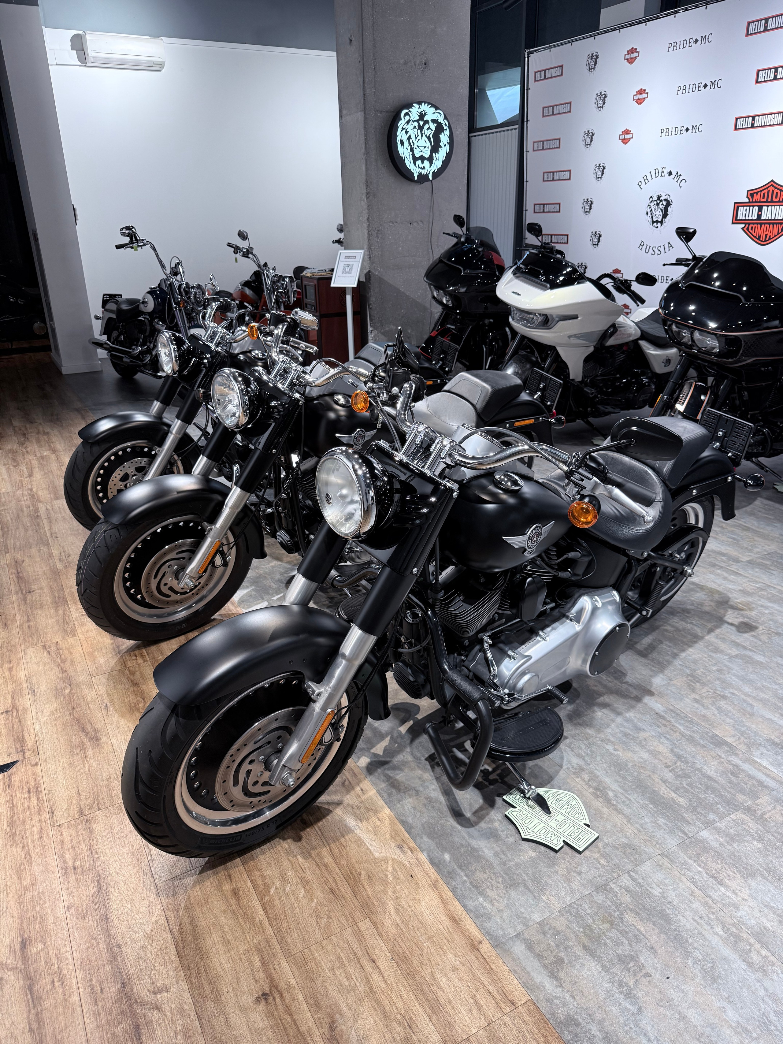 Мотоциклы Harley-Davidson 2013 Softail Black Slim ABS (Семейство Softail, Dyna). Hello Davidson, Москва. Только хорошие мотоциклы…