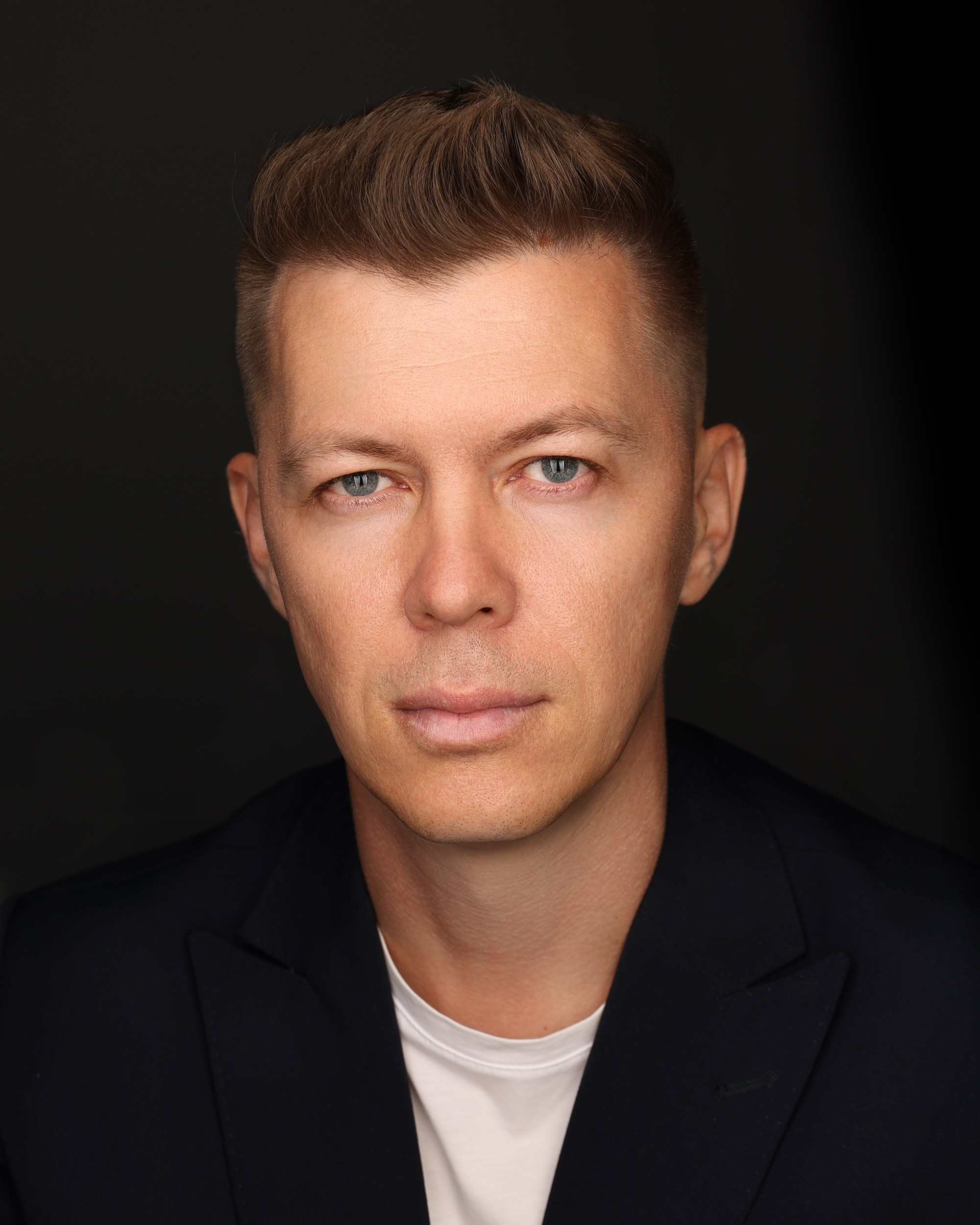 Студийные и уличные съемки. Студийный, предметный и репортажный фотограф в Владивостоке