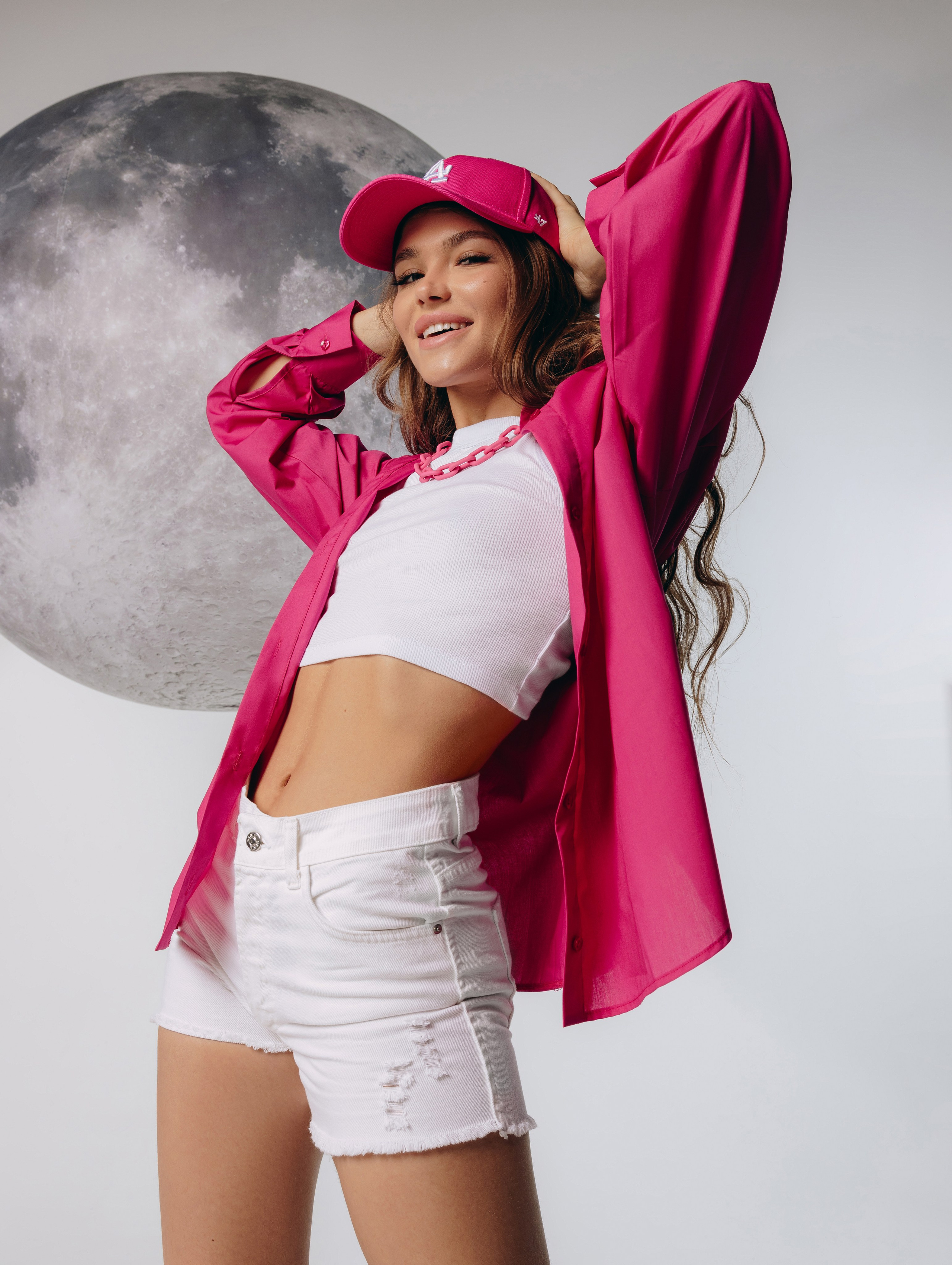 MOON SECRET. Фотограф для маркетплейсов в Москве Озерова Кристина