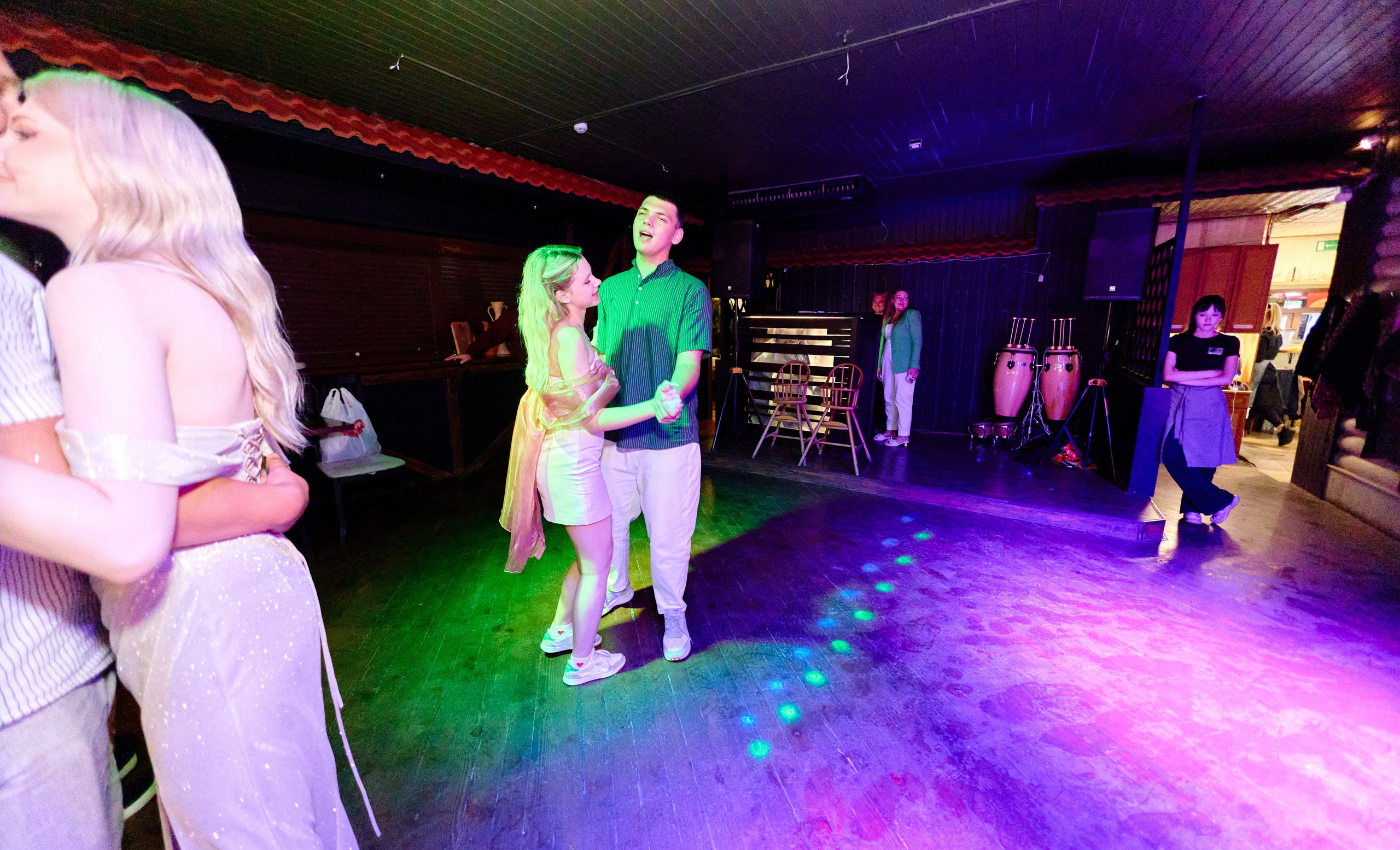 Выпускной 35 Сош. Фотограф Выпускные альбомы Таганрог Сергей Коробченко