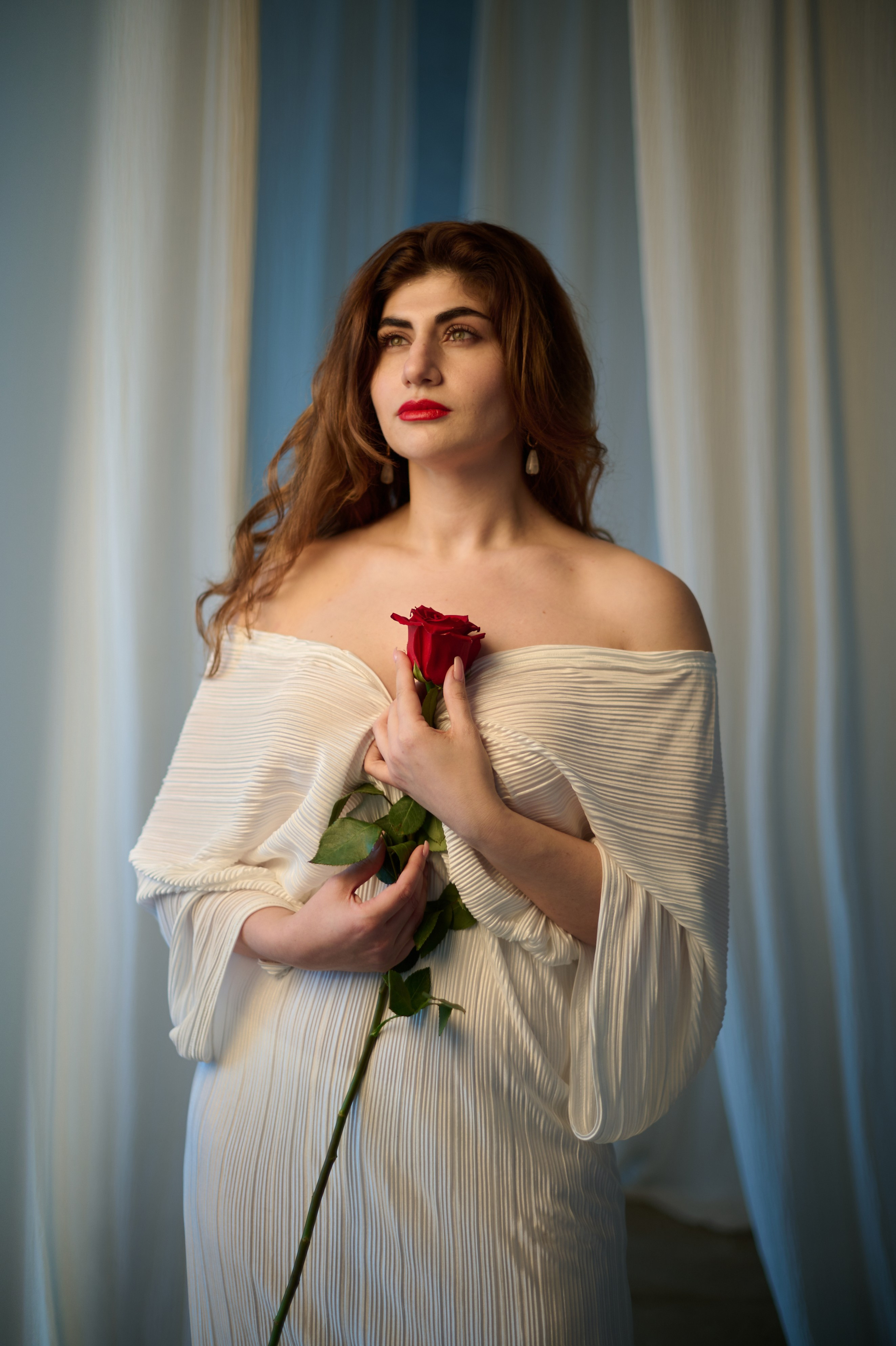 Вартануш — с арм. «сладкая роза»