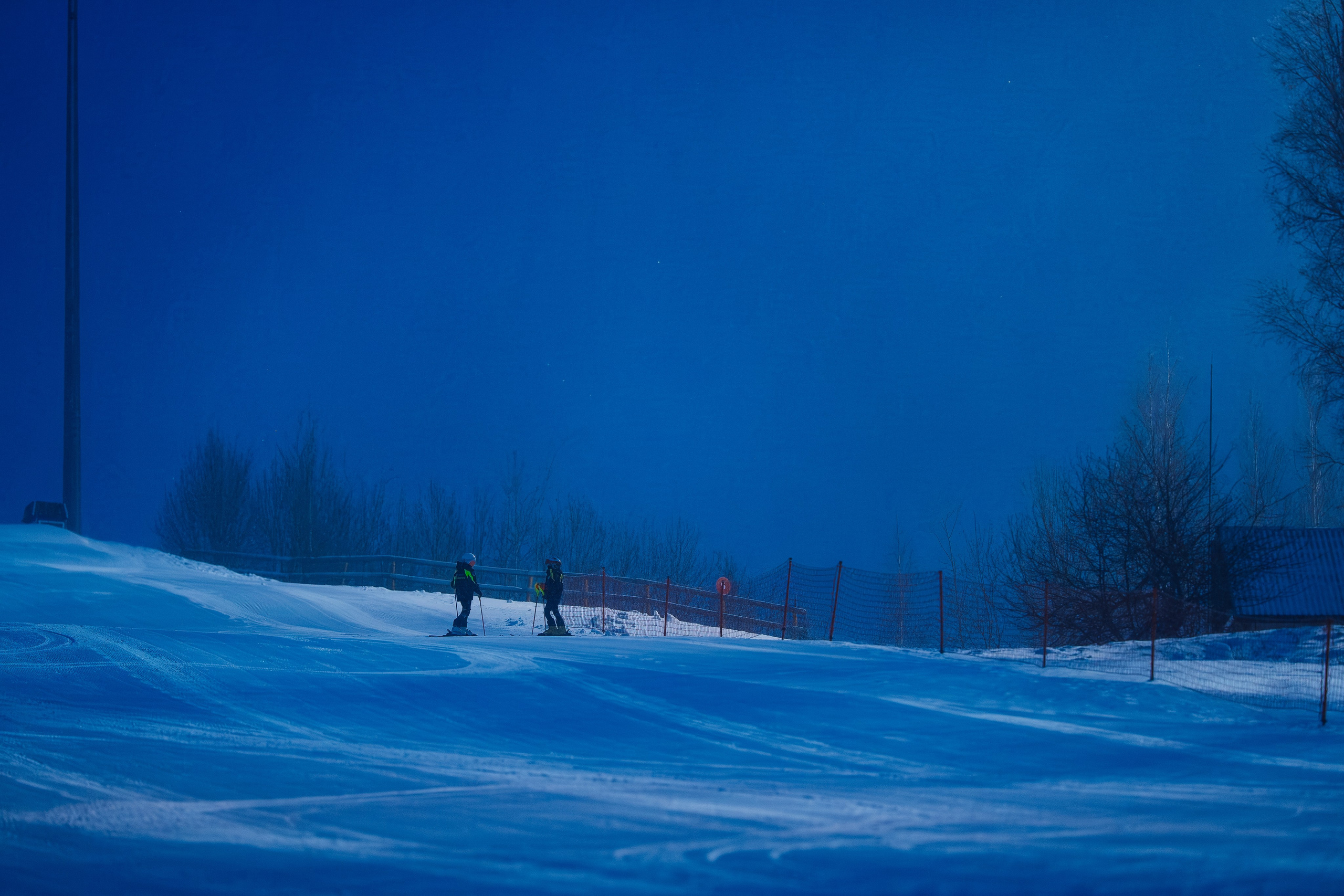 2025.12.25 | Горные лыжи. Тренировка. Шуколово, 5й склон. Фотограф Студитский Евгений