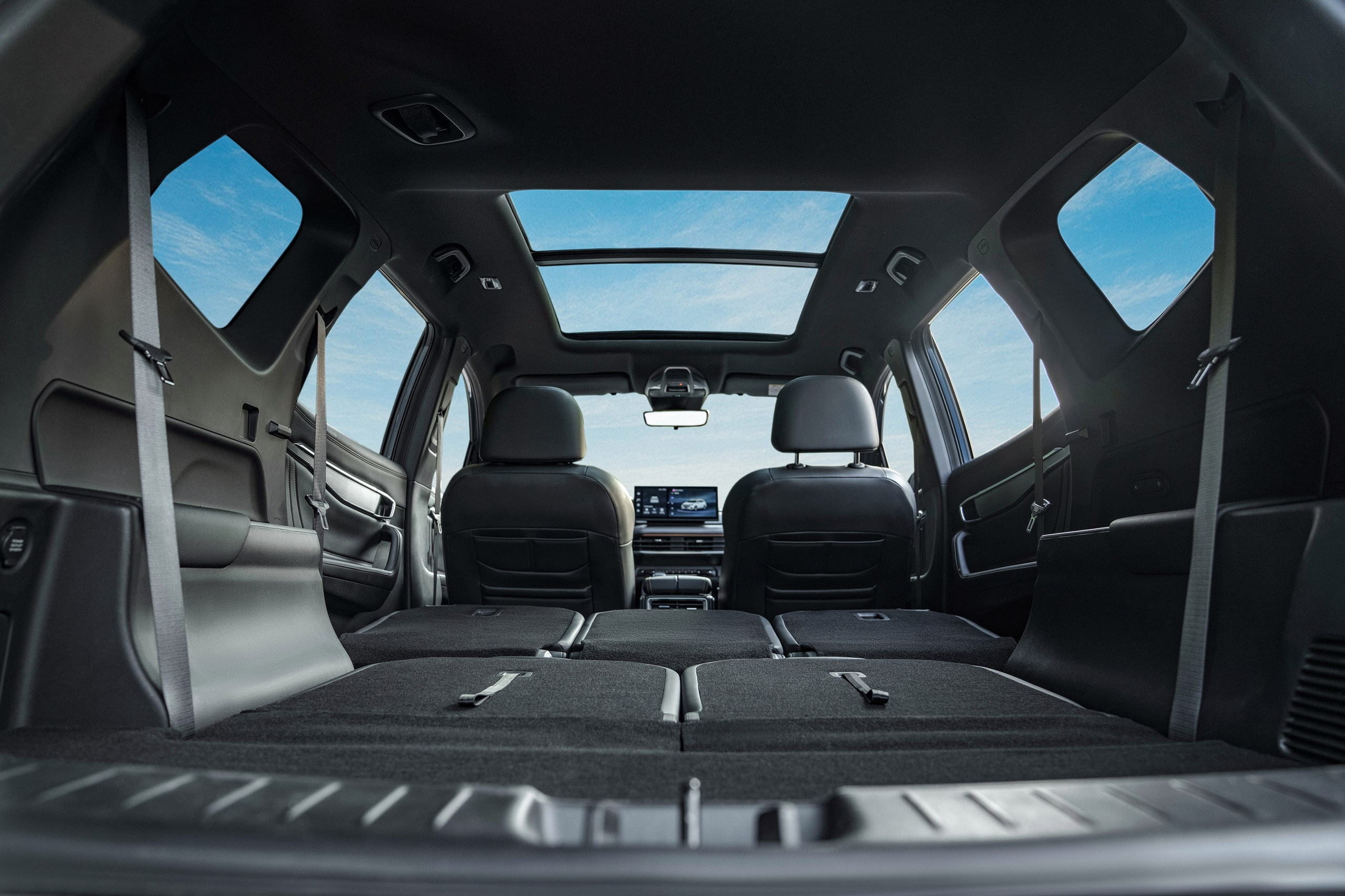 Geely Okavango (салон). Рекламный и портретный фотограф в Алматы, обучение для фотографов — Равиль Абушаев