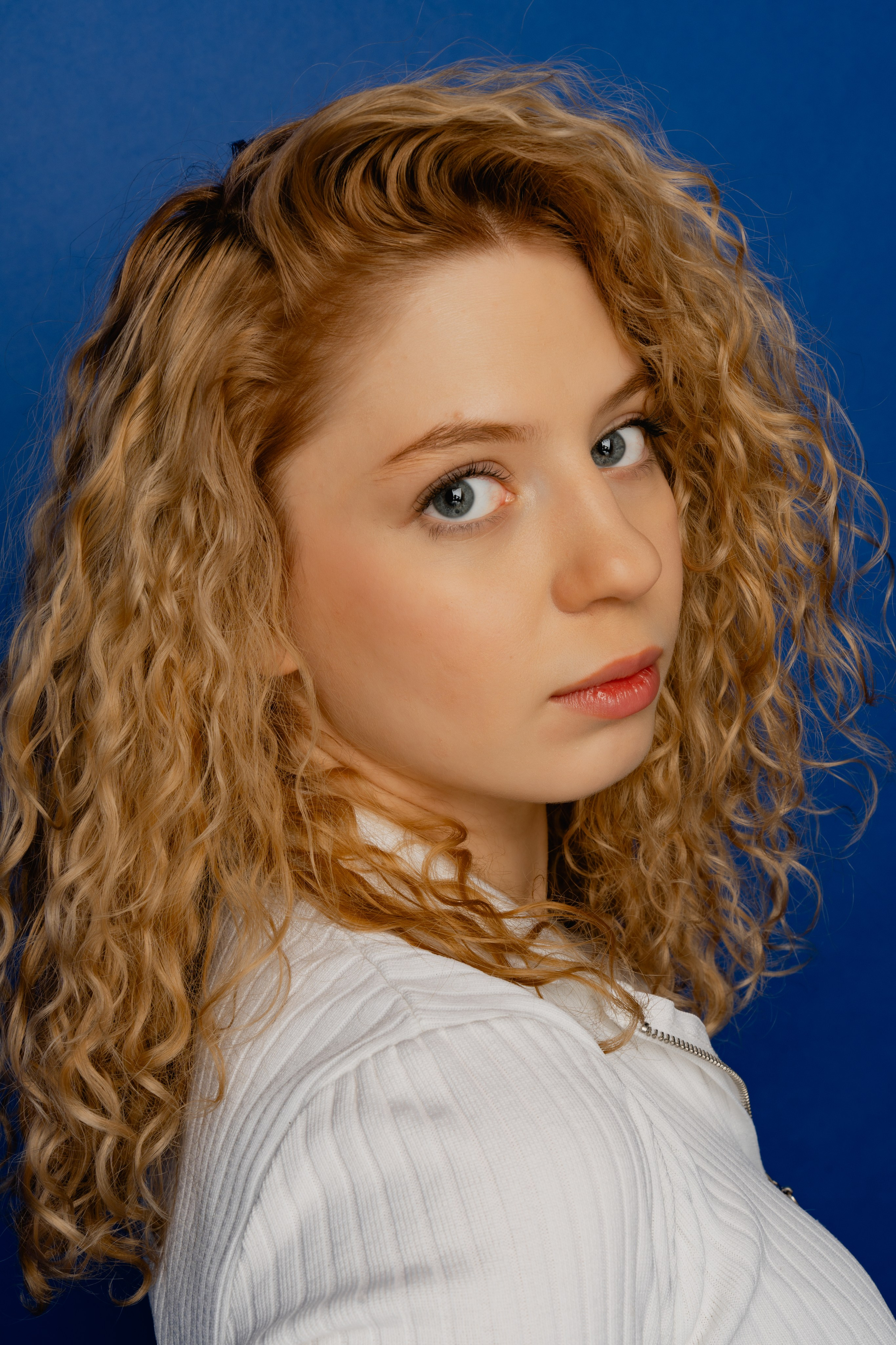 Алла. Виктория Саханкова — портретный и семейный фотограф в Москве