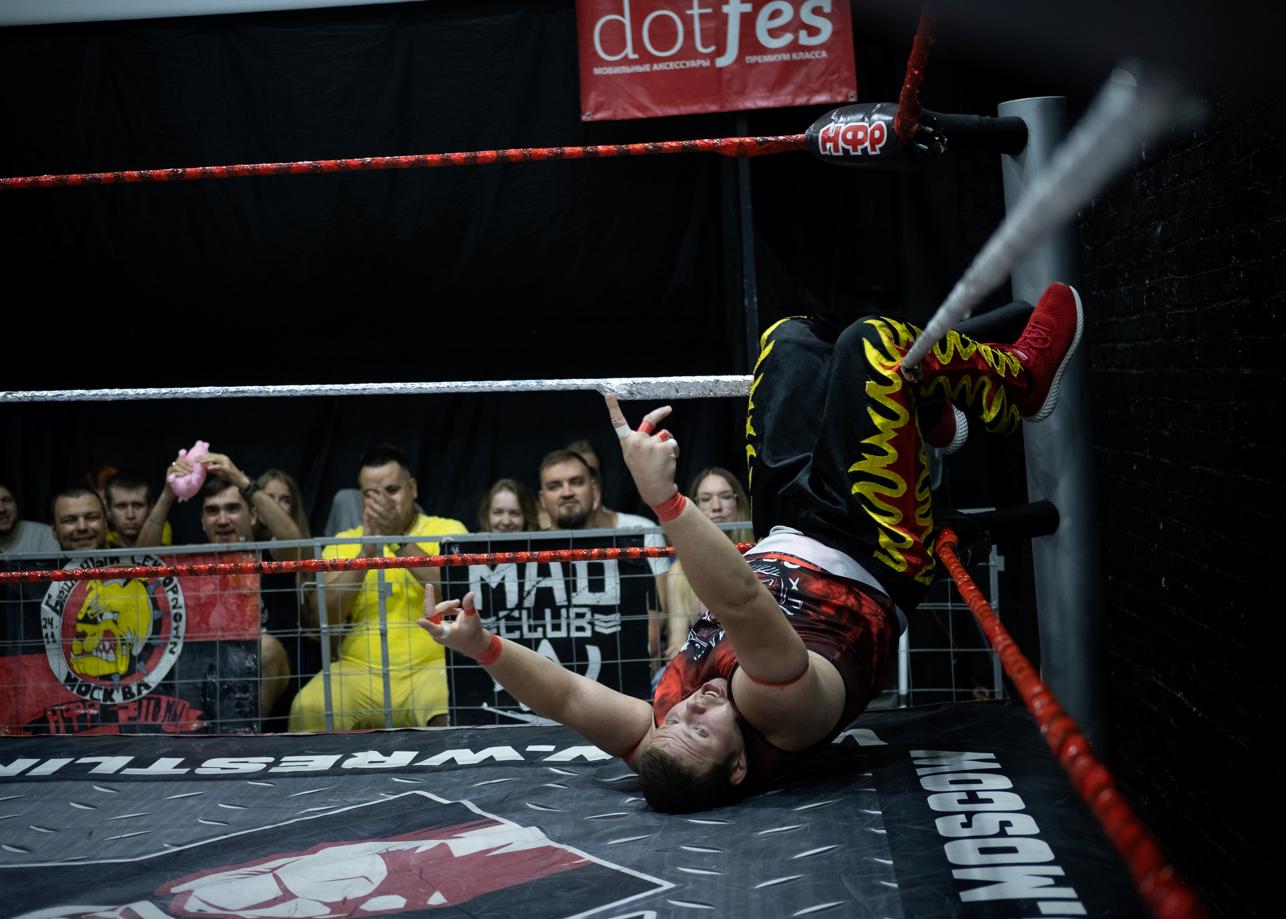 Реслинг в Россиии. Репортажный фотограф в Санкт-Петербурге Максим Варбулайнен