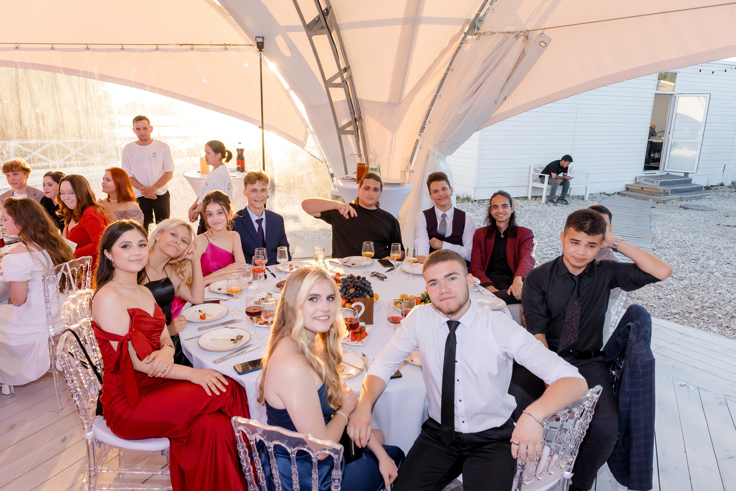 ВЫПУСКНОЙ White Place — Гимназия 52. Свадебный и семейный фотограф Динар Гильмутдинов