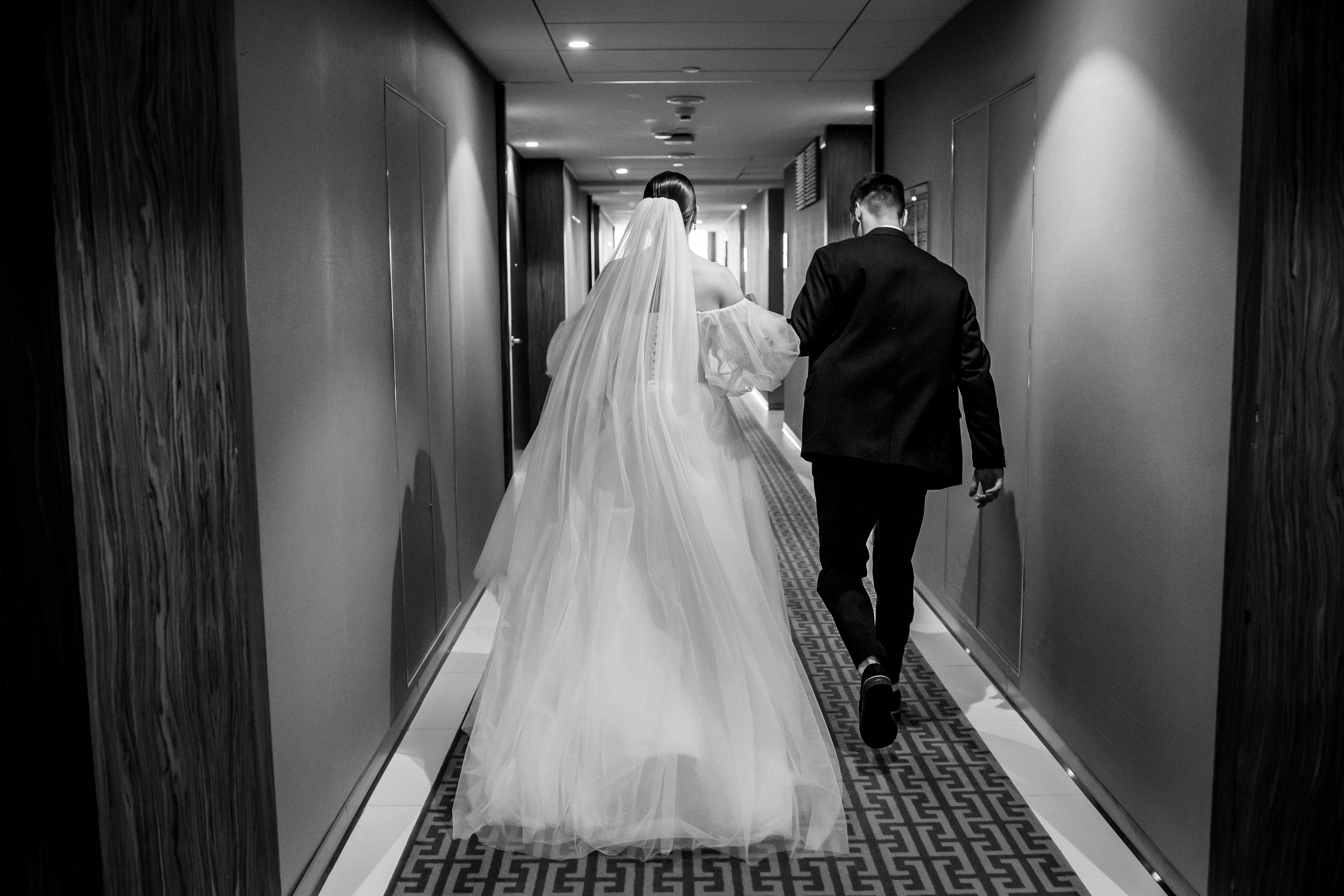 Vlad & Nadya (Saint-Petersburg, Russia). Destination wedding photographer Peter Letu