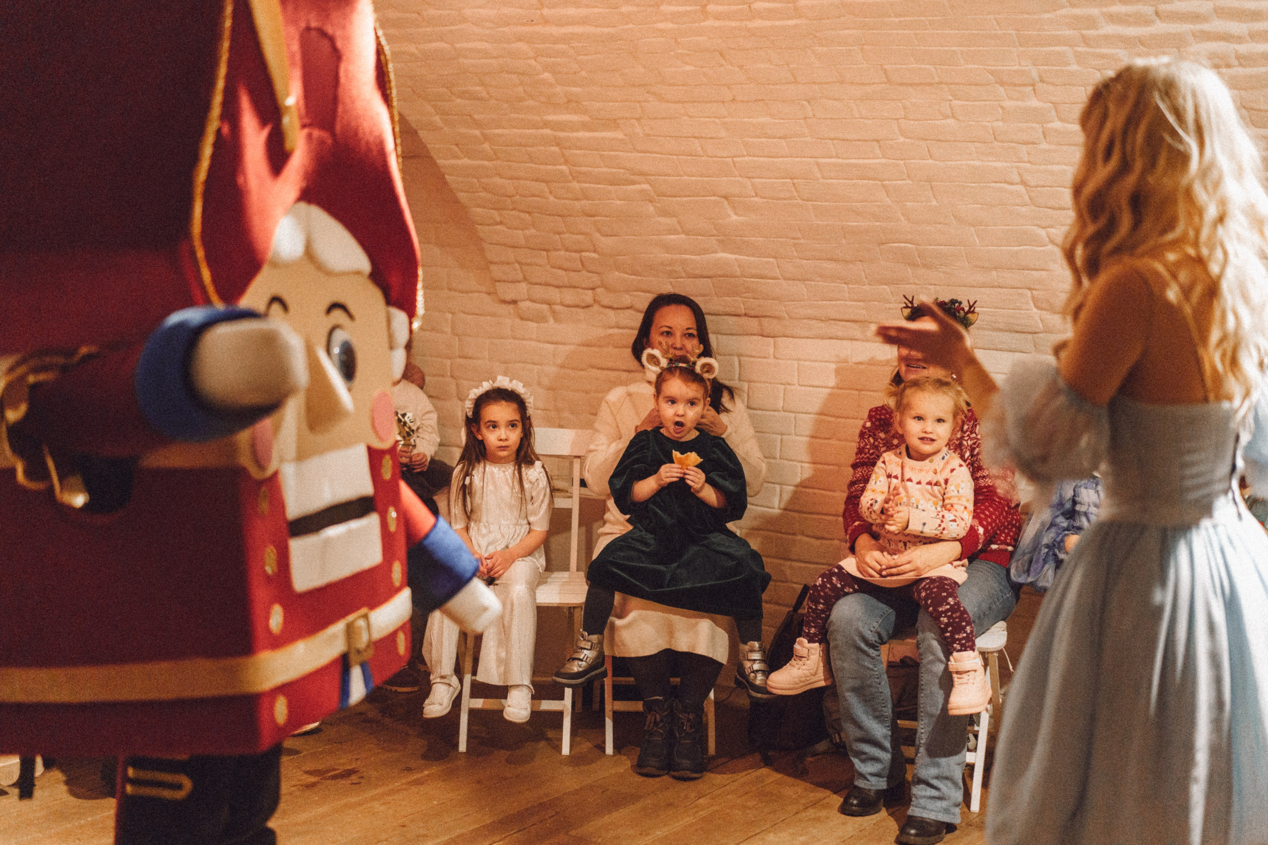 Новогодняя сказка в Momplayart. Семейный и детский фотограф и видеограф в Москве, Серпухове и Тарусе Валерия Сорокина