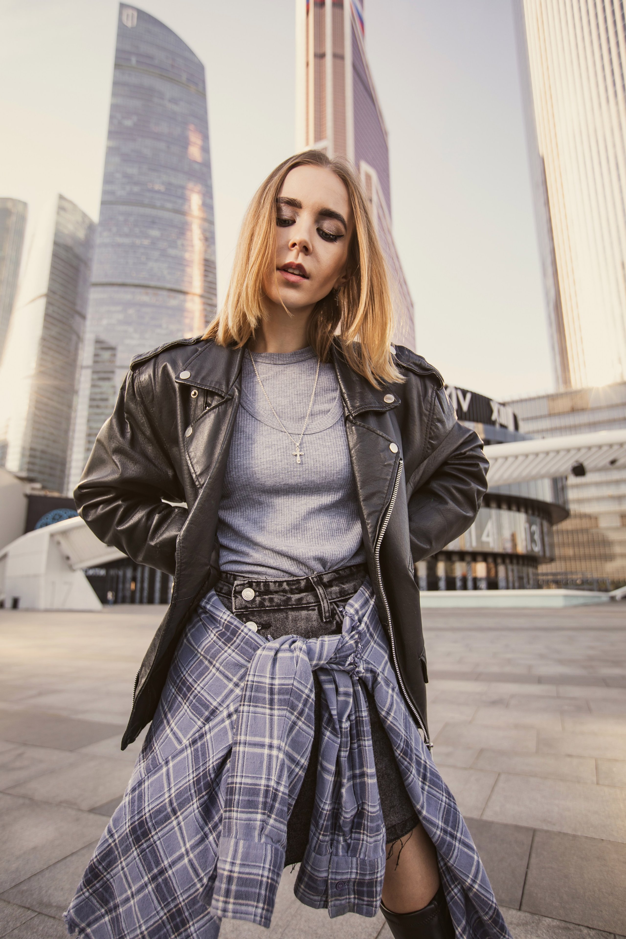 Фотосъемка для маркетплейсов с моделью в Москве и Московской области. Фотостудия в Москве LUXARTPHOTO