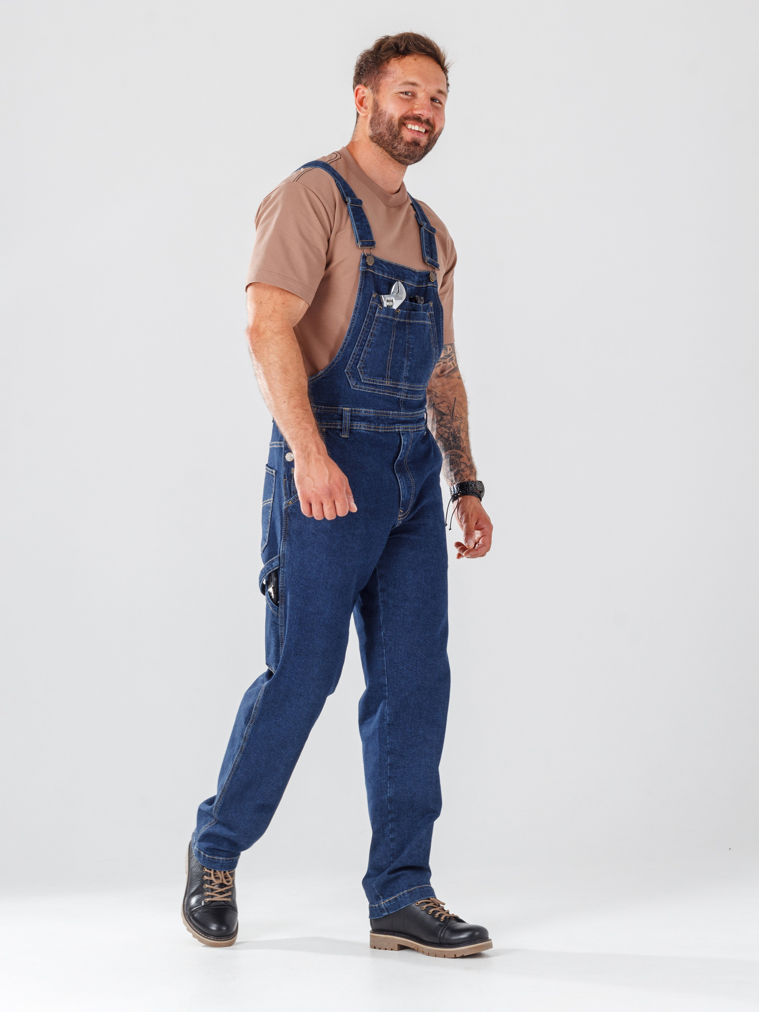 Илья. Фото для маркетплейсов в самых сочных локациях города Сочи