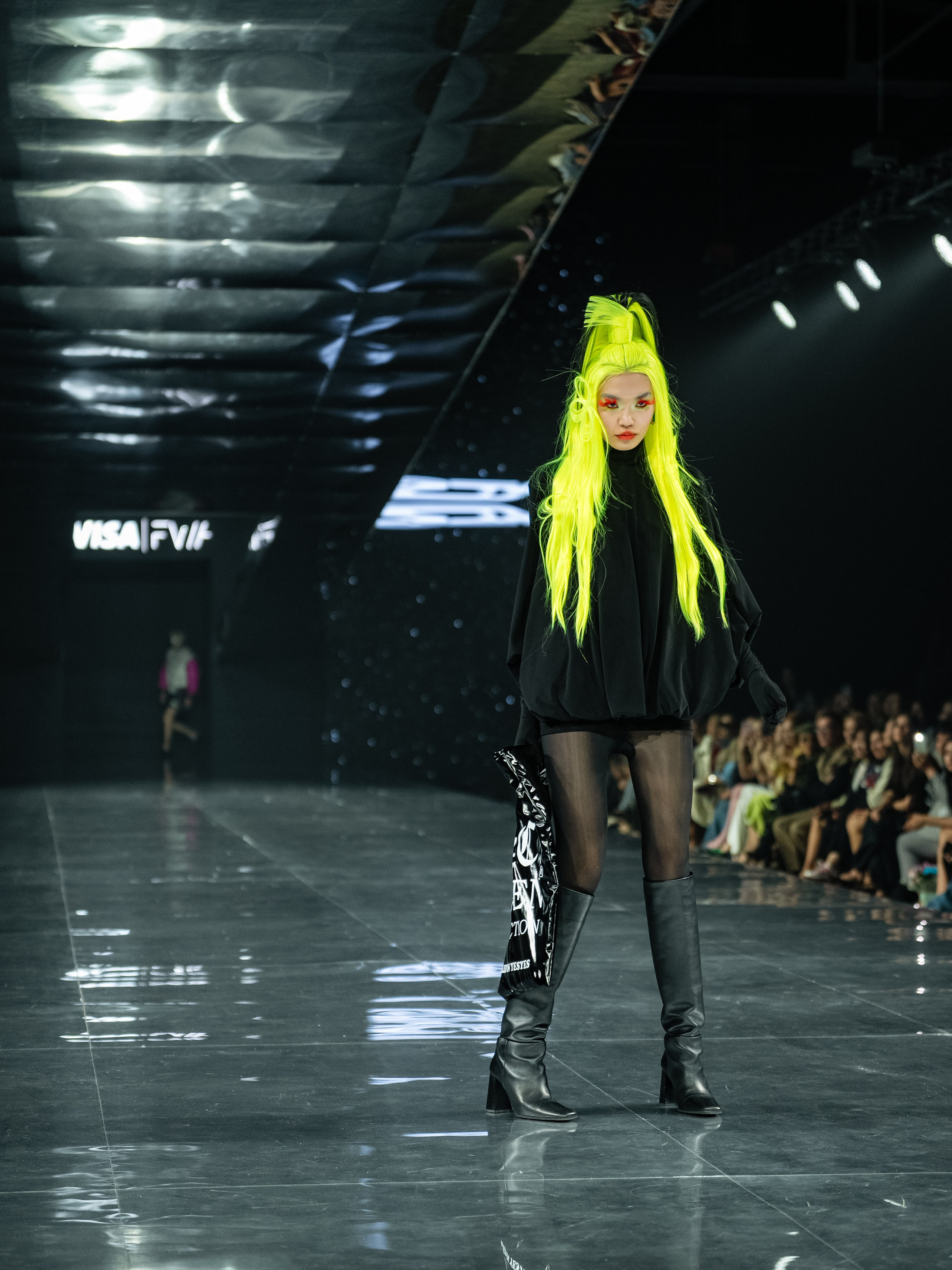 Visa Fashion Week YESYES. Сайт Алматинского НЮ АРТ, будуар и фэшн фотографа Дениса Карпенко