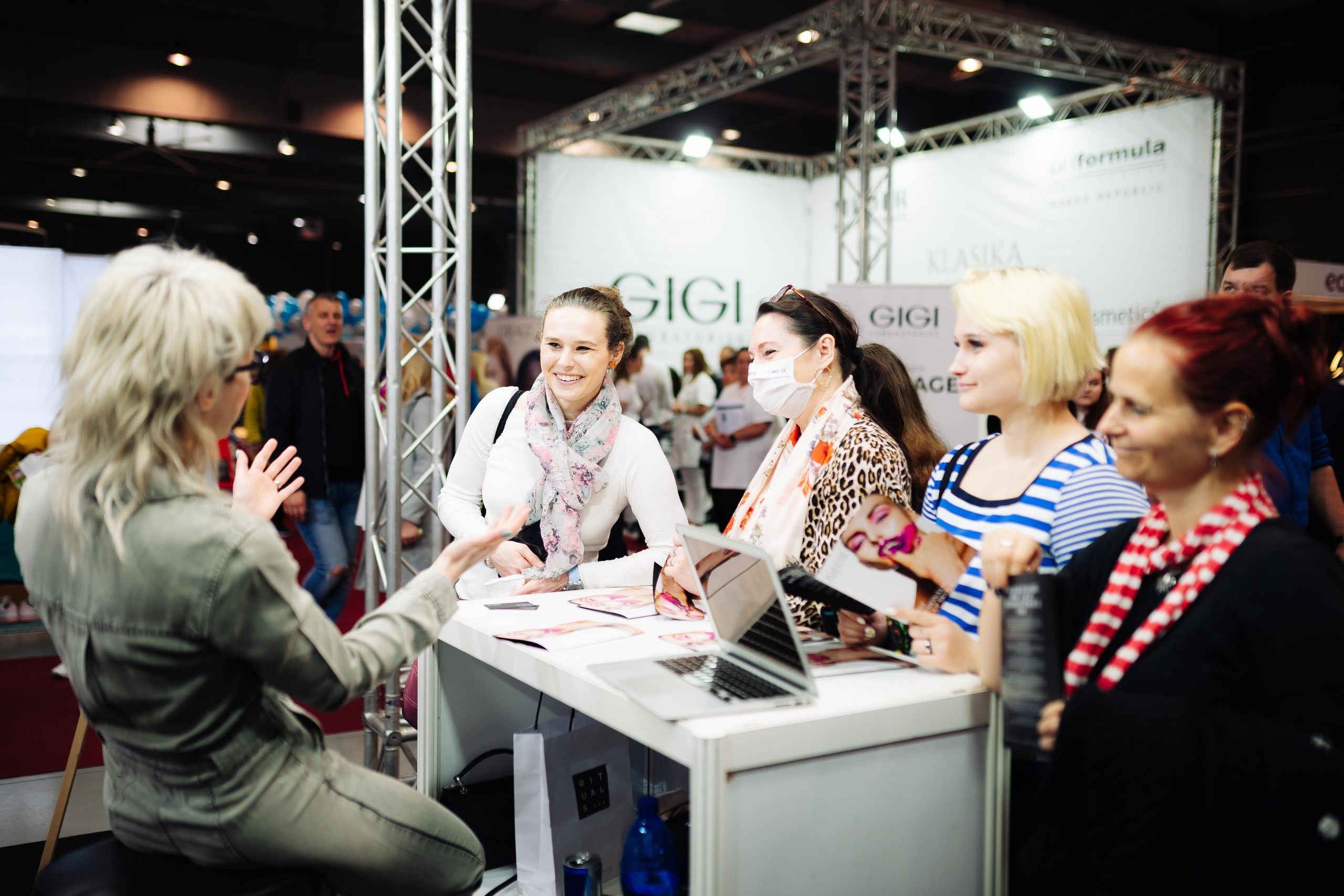 Make Up Institute x/ Paese Cosmetics | PWA Expo 2022. Photographer in Prague Alexander Pivovarov