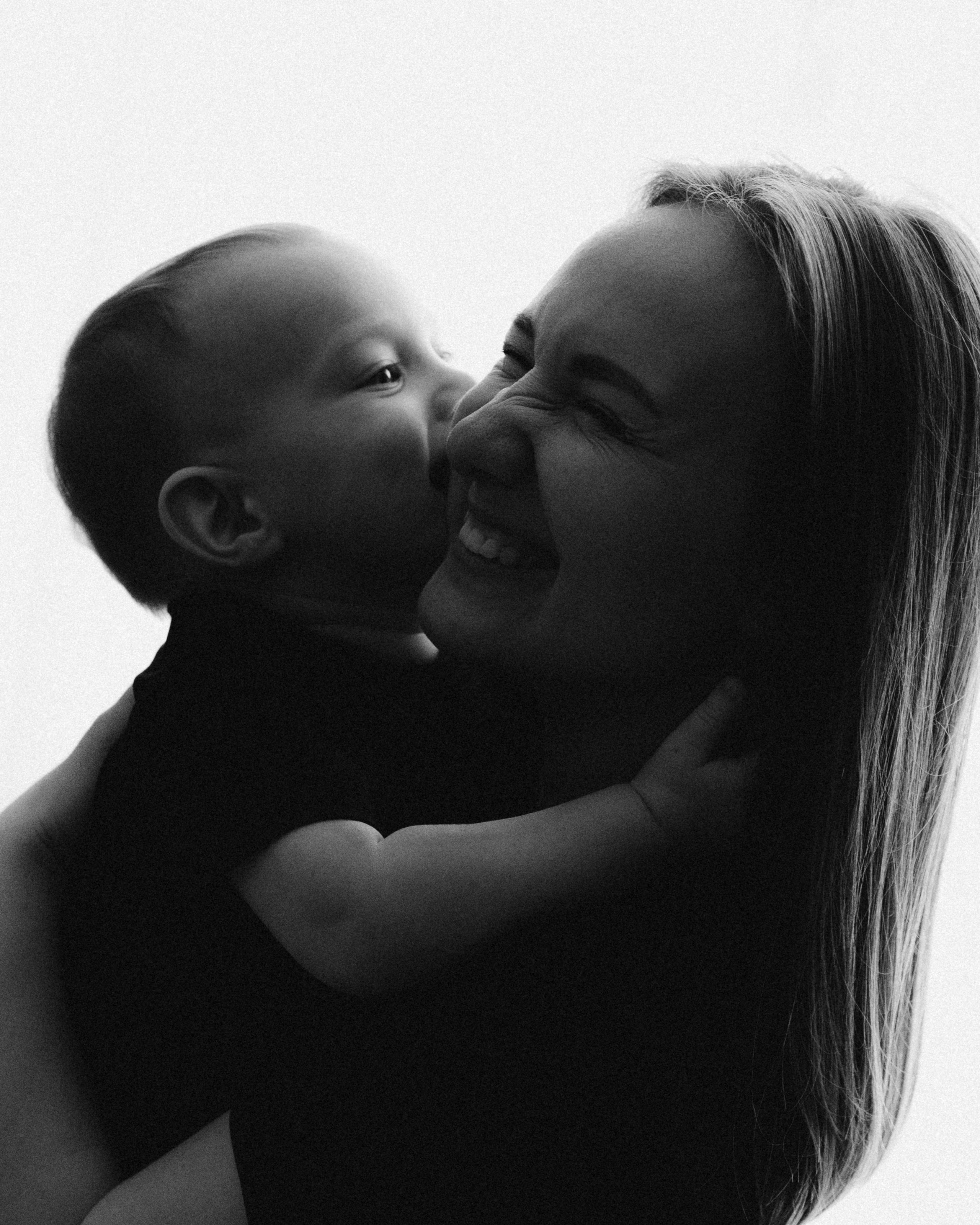 Домашнее утро. Свадебный и портретный фотограф в Новосибирске Любовь Исакова