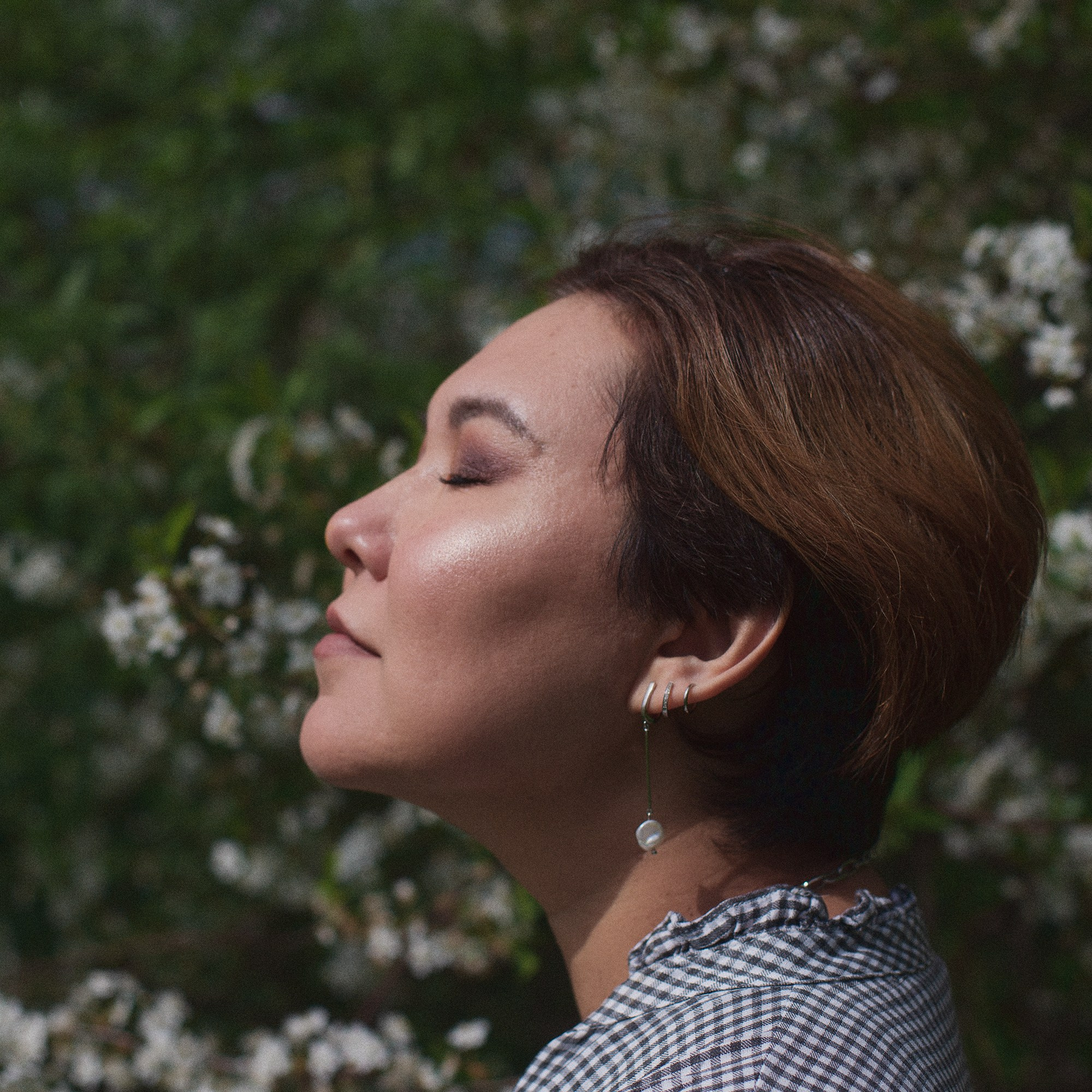 Семейная фотосессия в весеннем саду. Необычные портретные фотосессии под ключ в Москве