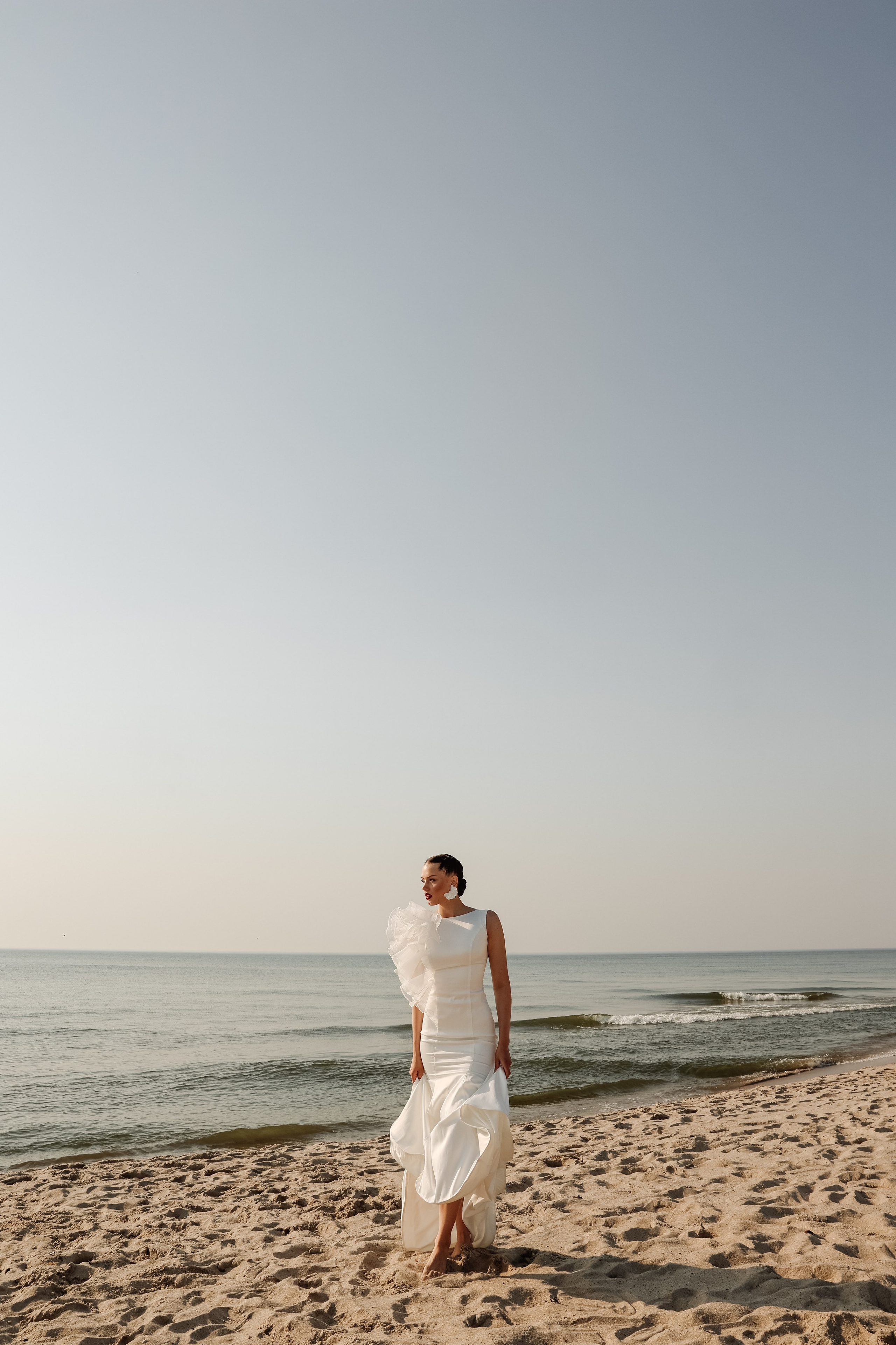 Камерная свадьба на берегу моря. Свадебный фотограф