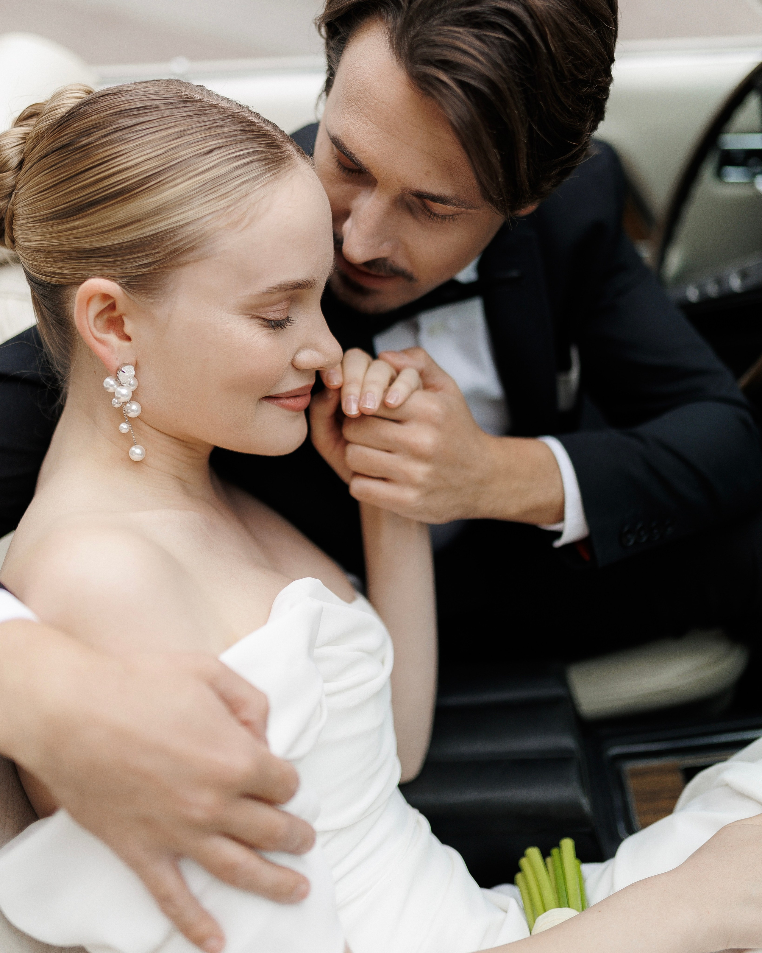 ···. Свадебный фотограф в Санкт-Петербурге Александра Чукавина