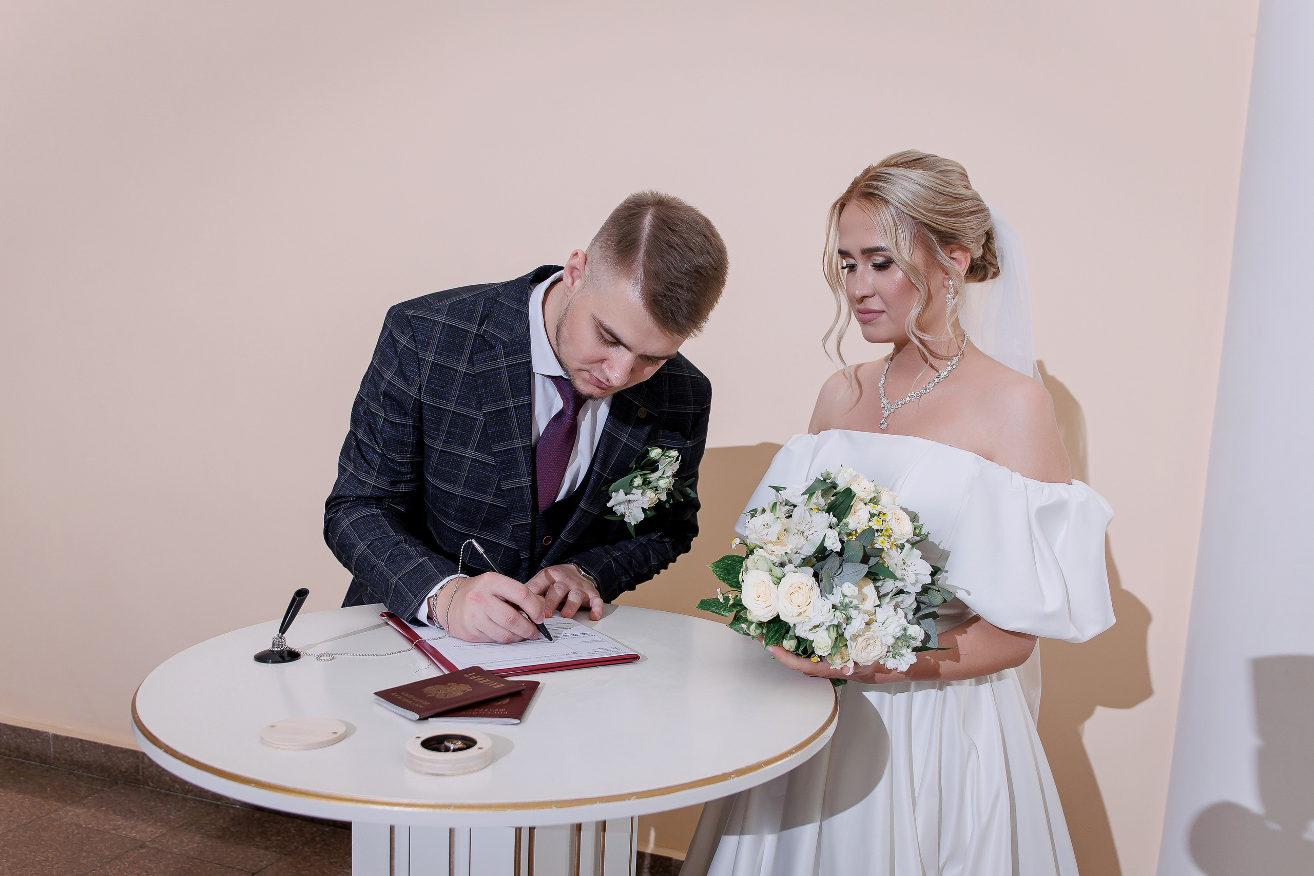 Екатерина и Евгений. Свадебный фотограф в Омске Яна Савина