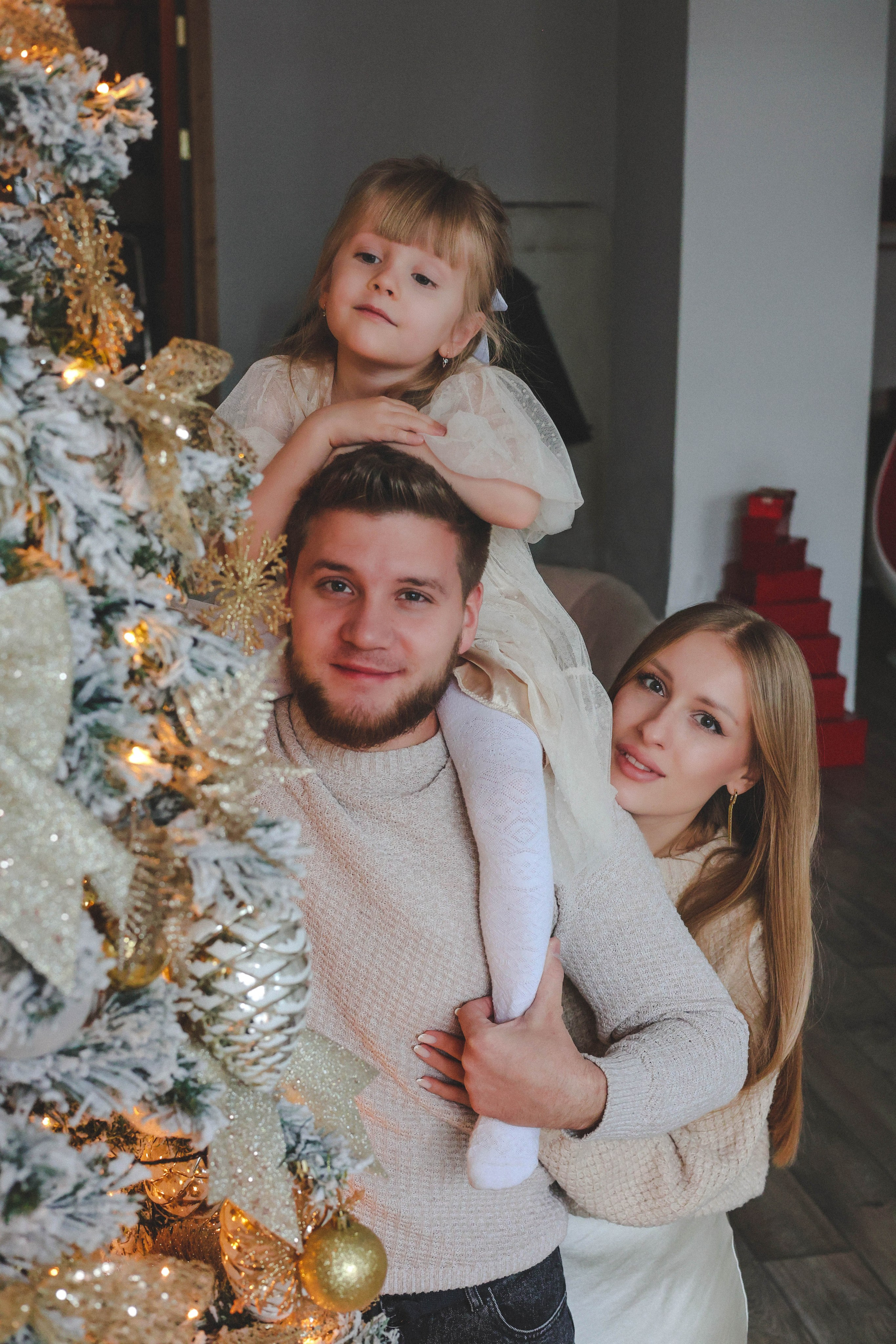 Новогодняя история «Кира и ее семья». Фотограф в Москве Анастасия Калинина