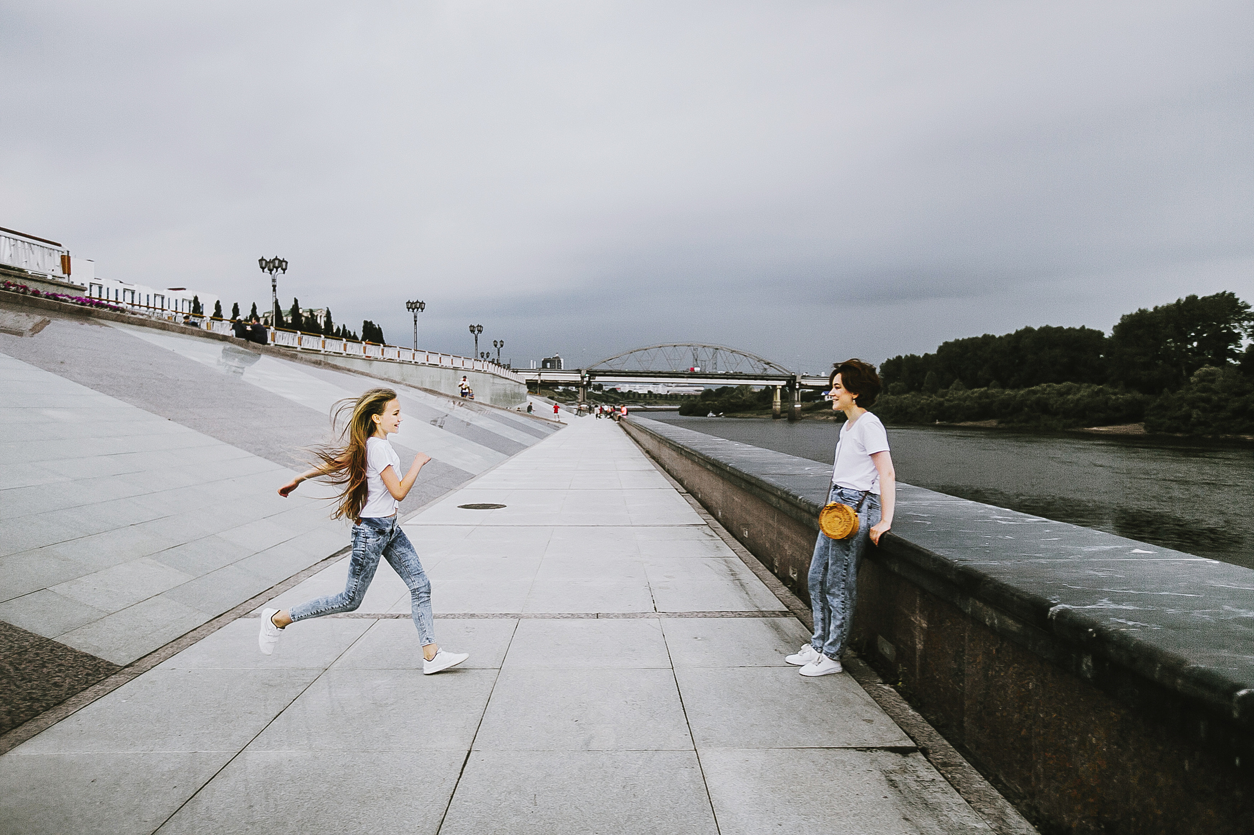Полиночка с мамой. Перед грозой. Фотограф Полина Егорова город Тюмень