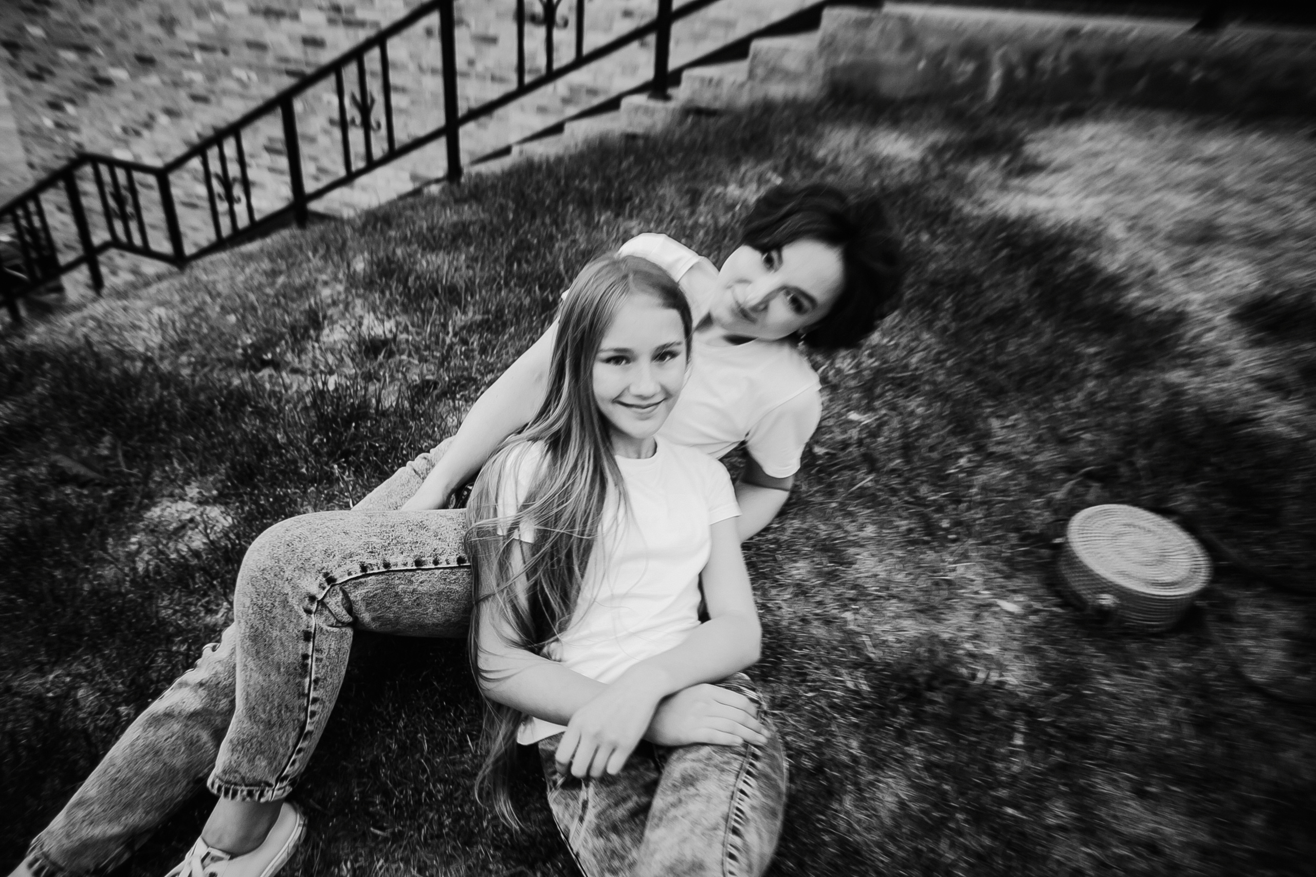 Полиночка с мамой. Перед грозой. Фотограф Полина Егорова город Тюмень