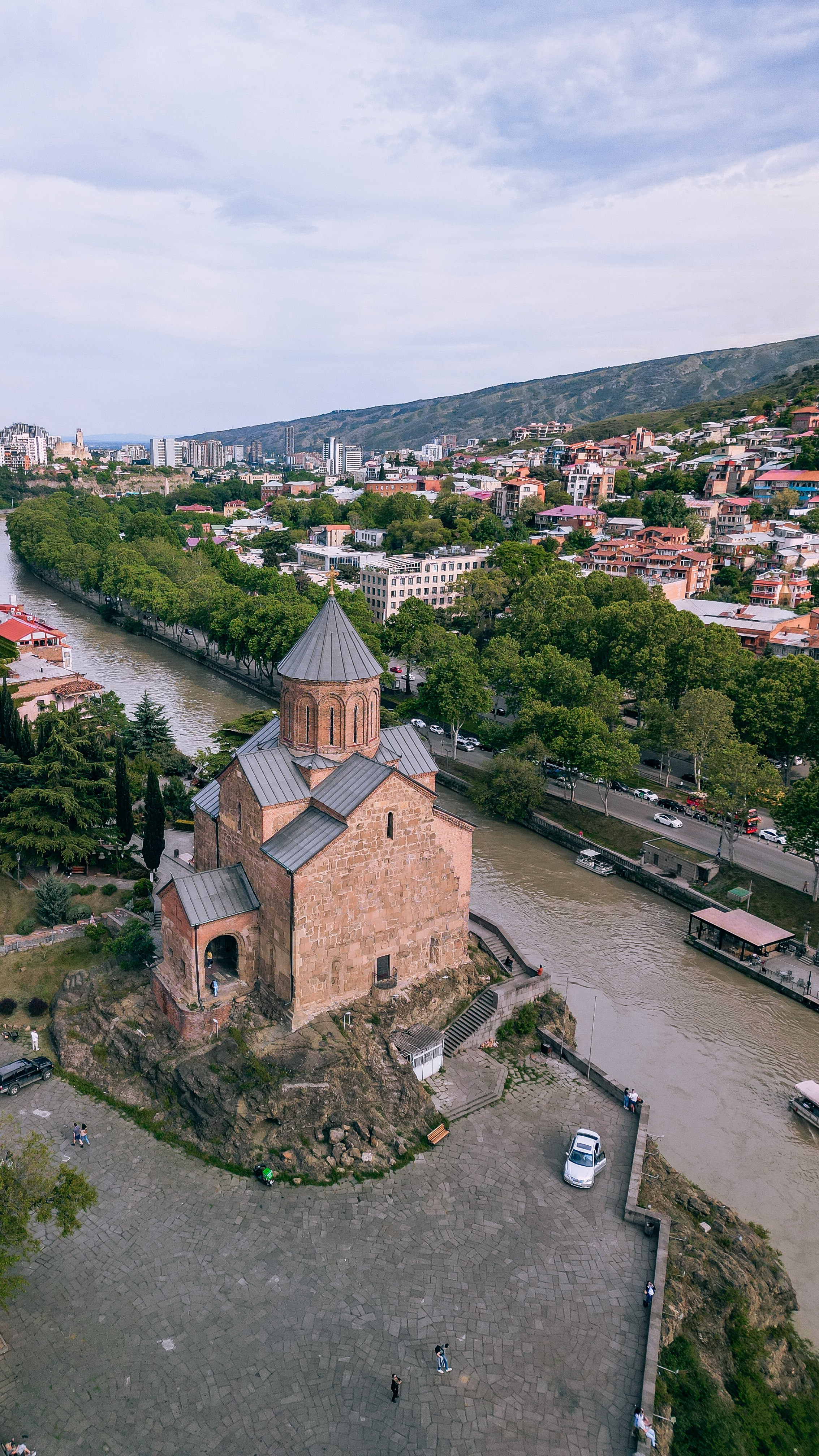 Грузия 2023. Человек с фотокамерой