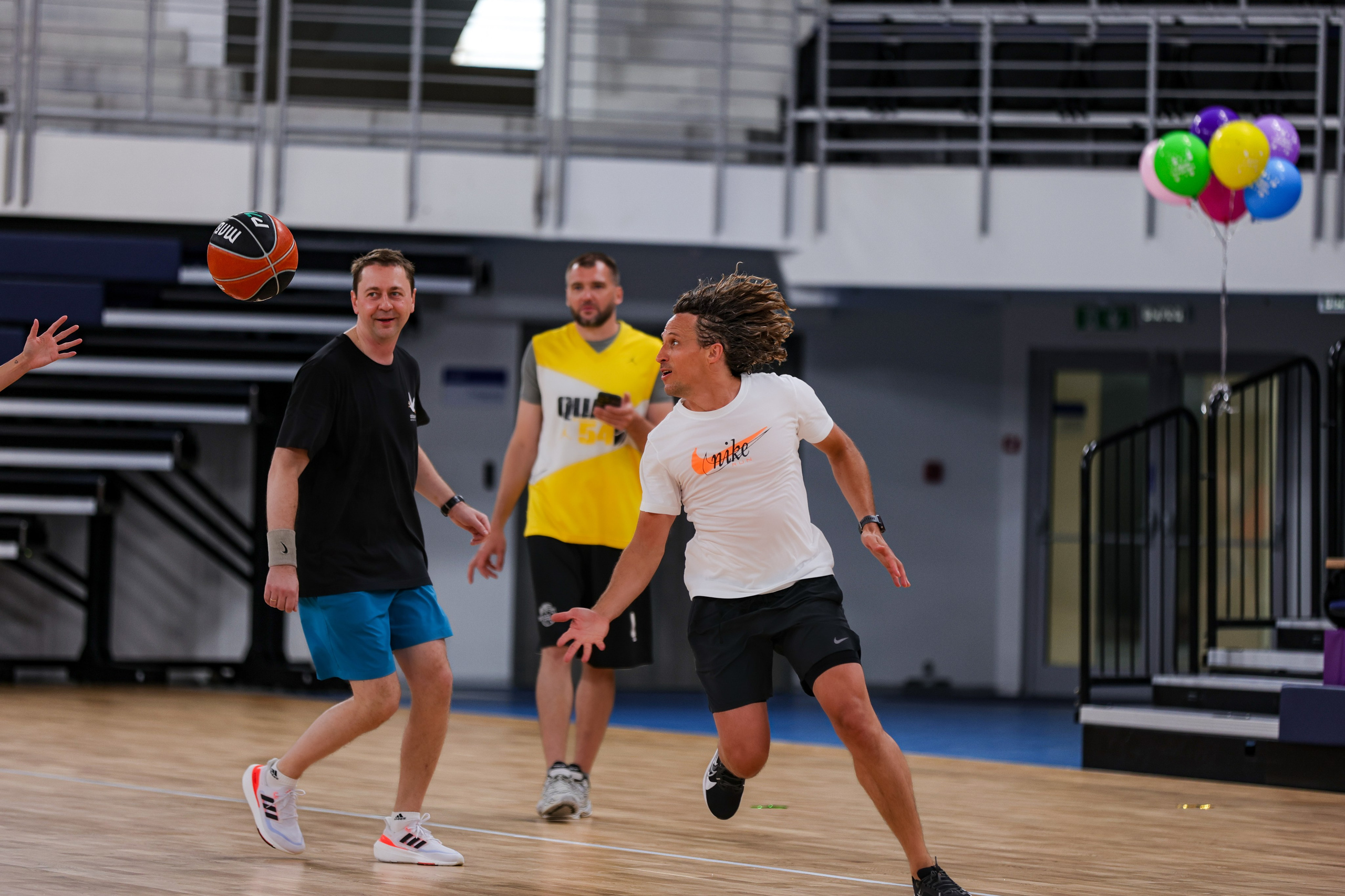 День рождения на баскетбольной площадке. Фотограф в Москве портреты | репортажи | спорт