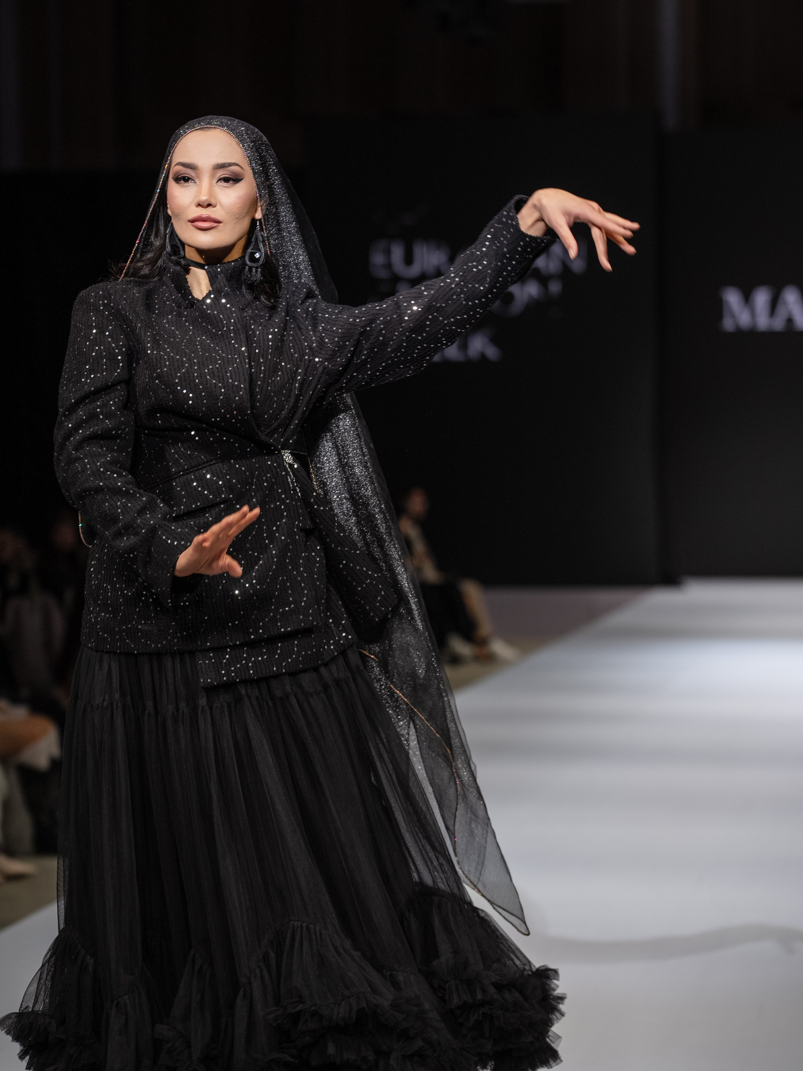 EURASIAN FASHION WEEK Malique. Сайт Алматинского НЮ АРТ, будуар и фэшн фотографа Дениса Карпенко