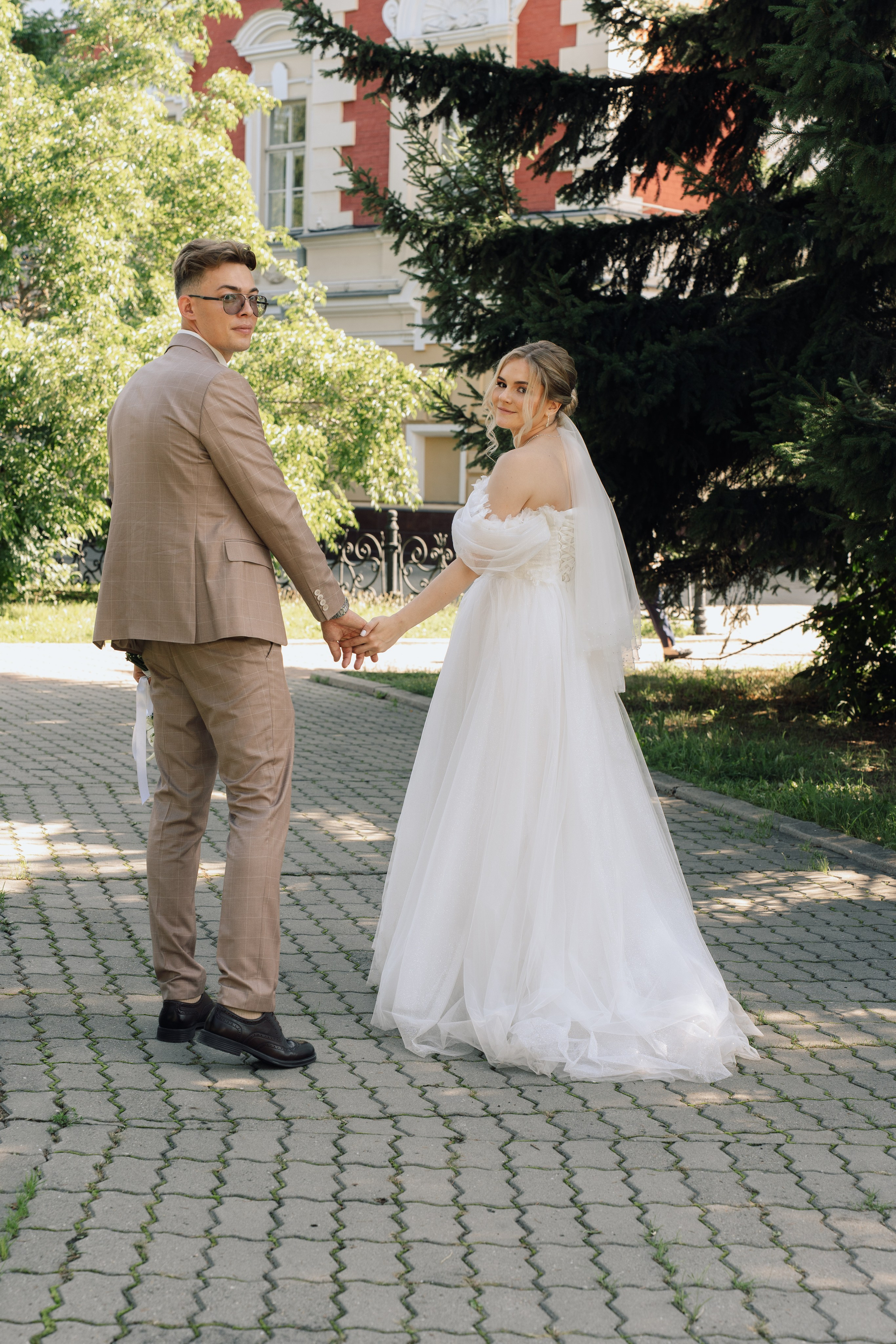 City Center. Для тех, кто не ждёт удачи, а создаёт её. Каждая фотосессия — это твой момент, твой стиль, твой успех. 📸