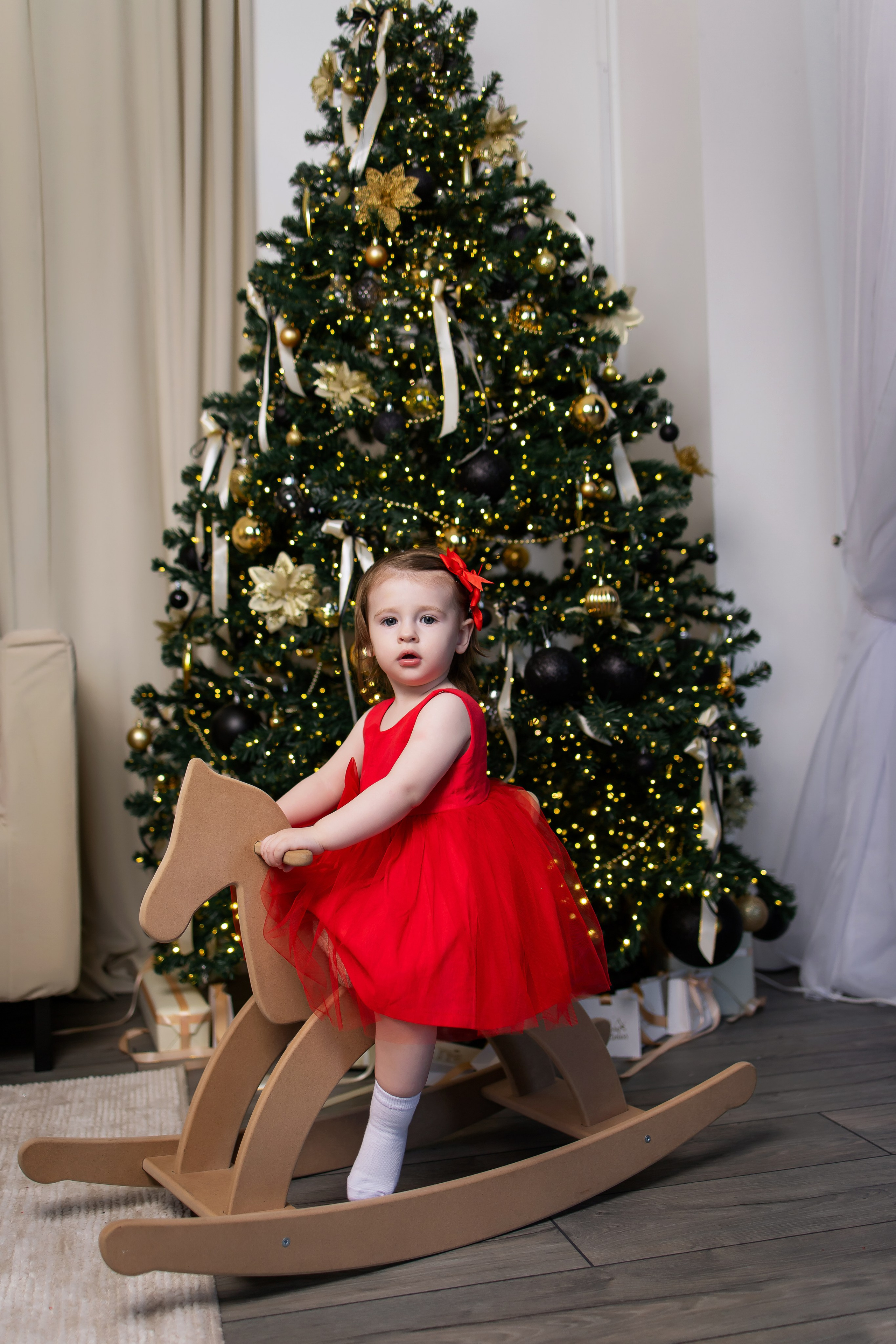 Ваши фотографии. Интерьерная фотостудия Background в Омске