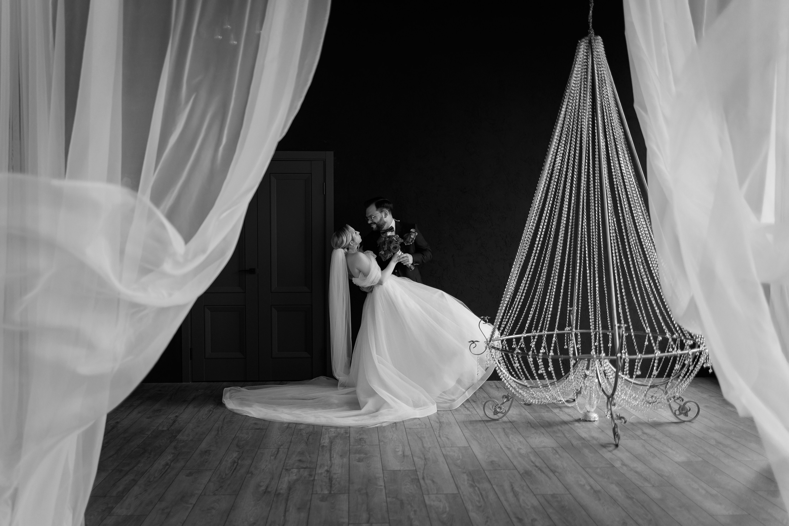 Штатный фотограф. Интерьерная фотостудия Background в Омске