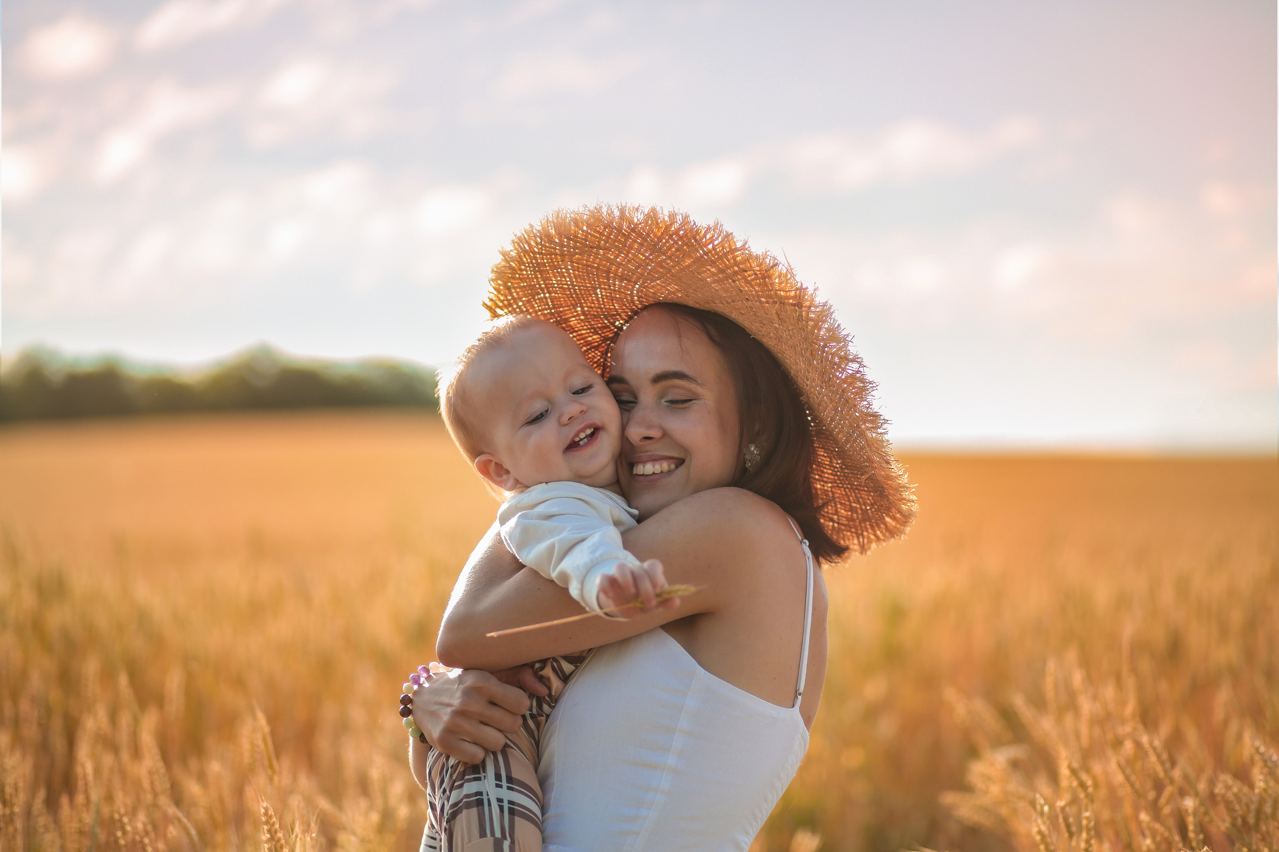 Закатная пшеница. Семейный фотограф в городе Саратове — Анна