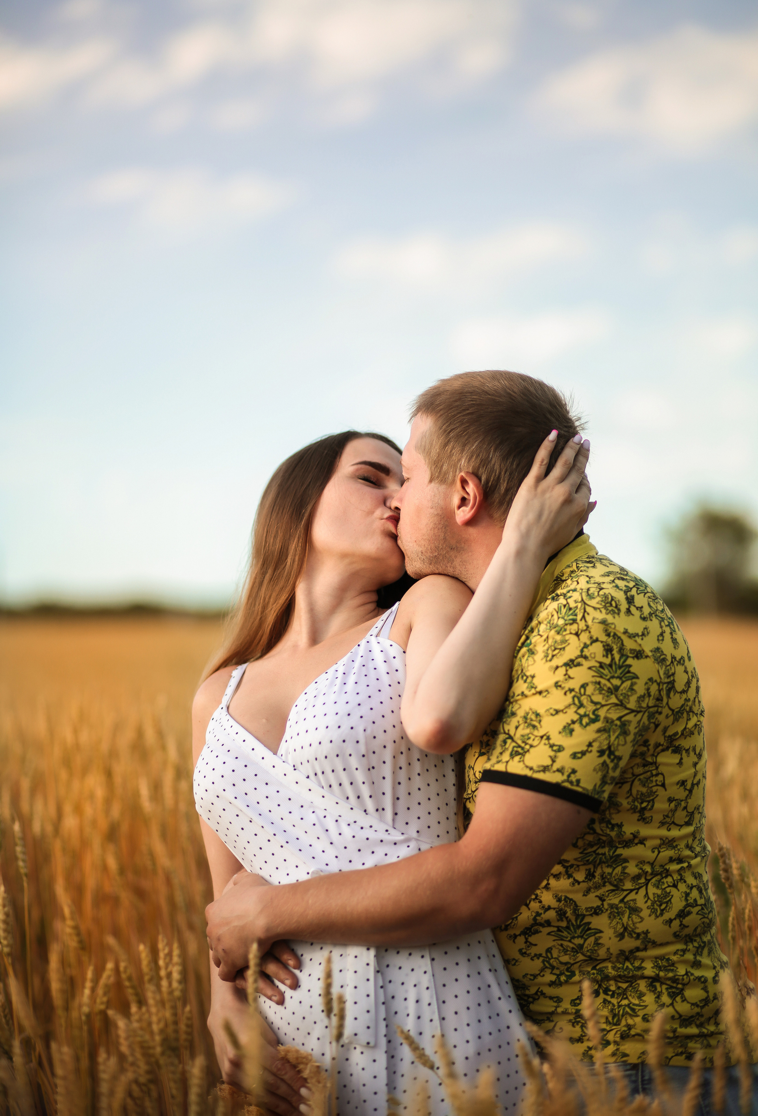 Закатная пшеница. Семейный фотограф в городе Саратове — Анна