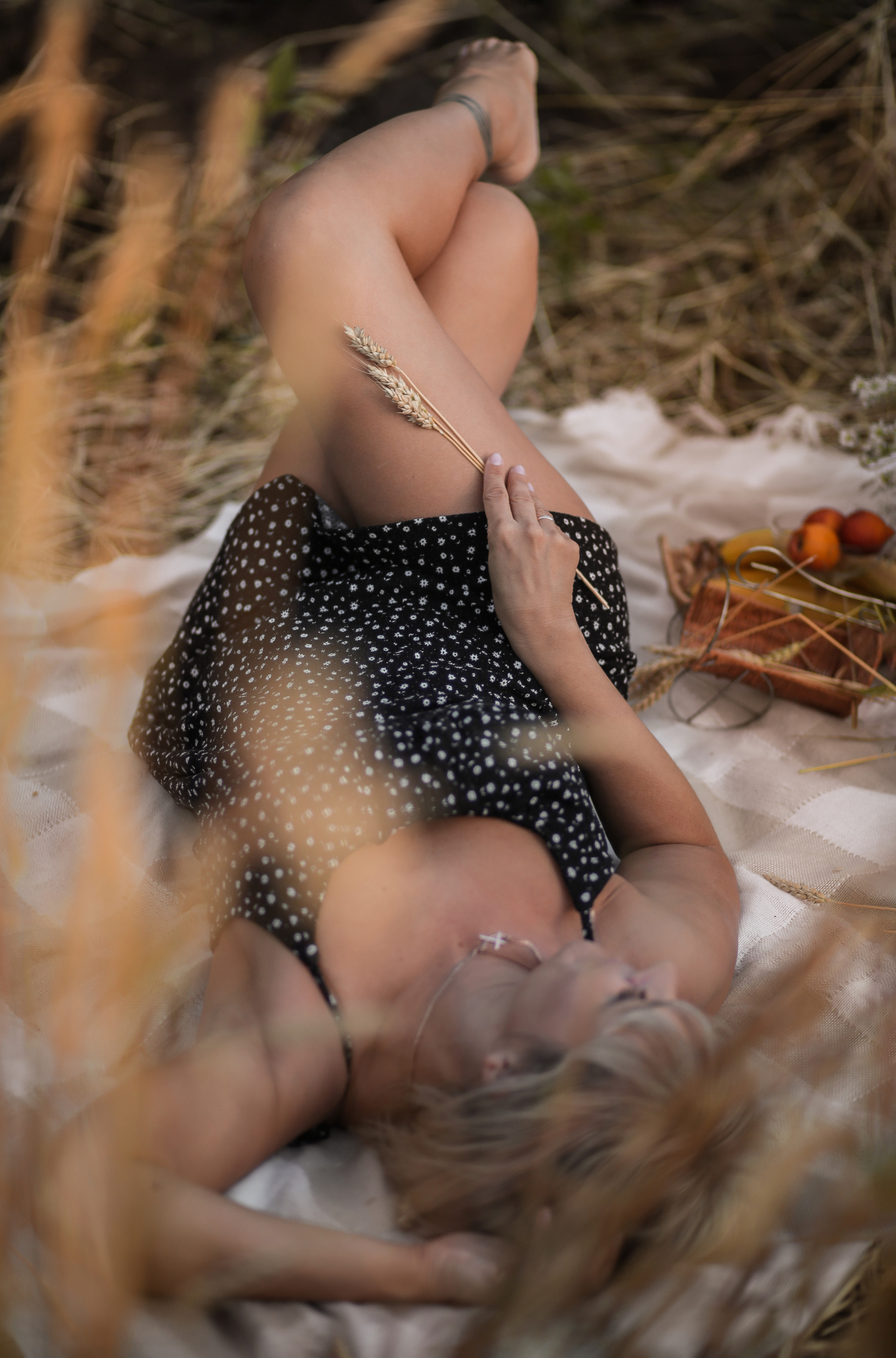 Закатная пшеница. Семейный фотограф в городе Саратове — Анна