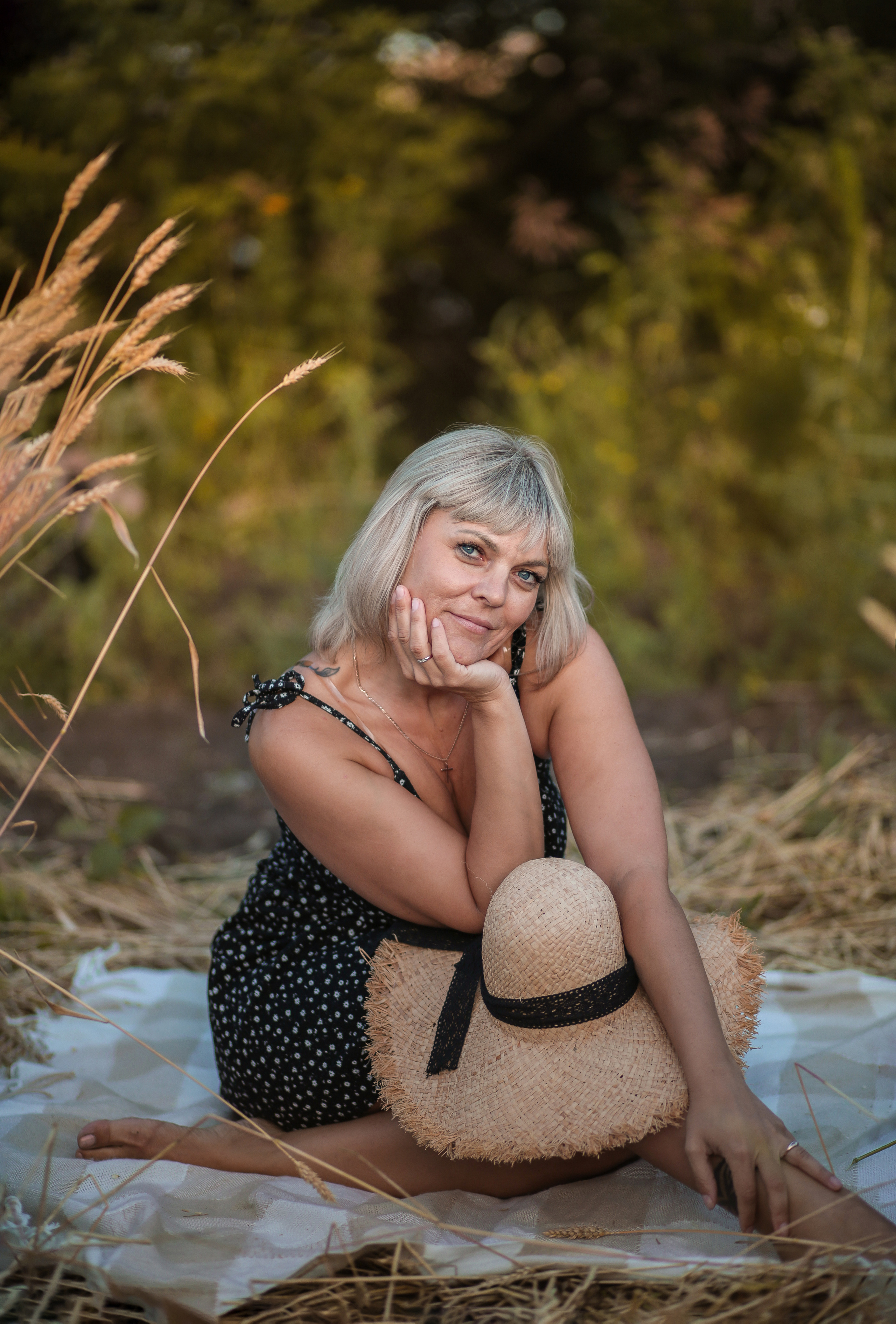 Закатная пшеница. Семейный фотограф в городе Саратове — Анна