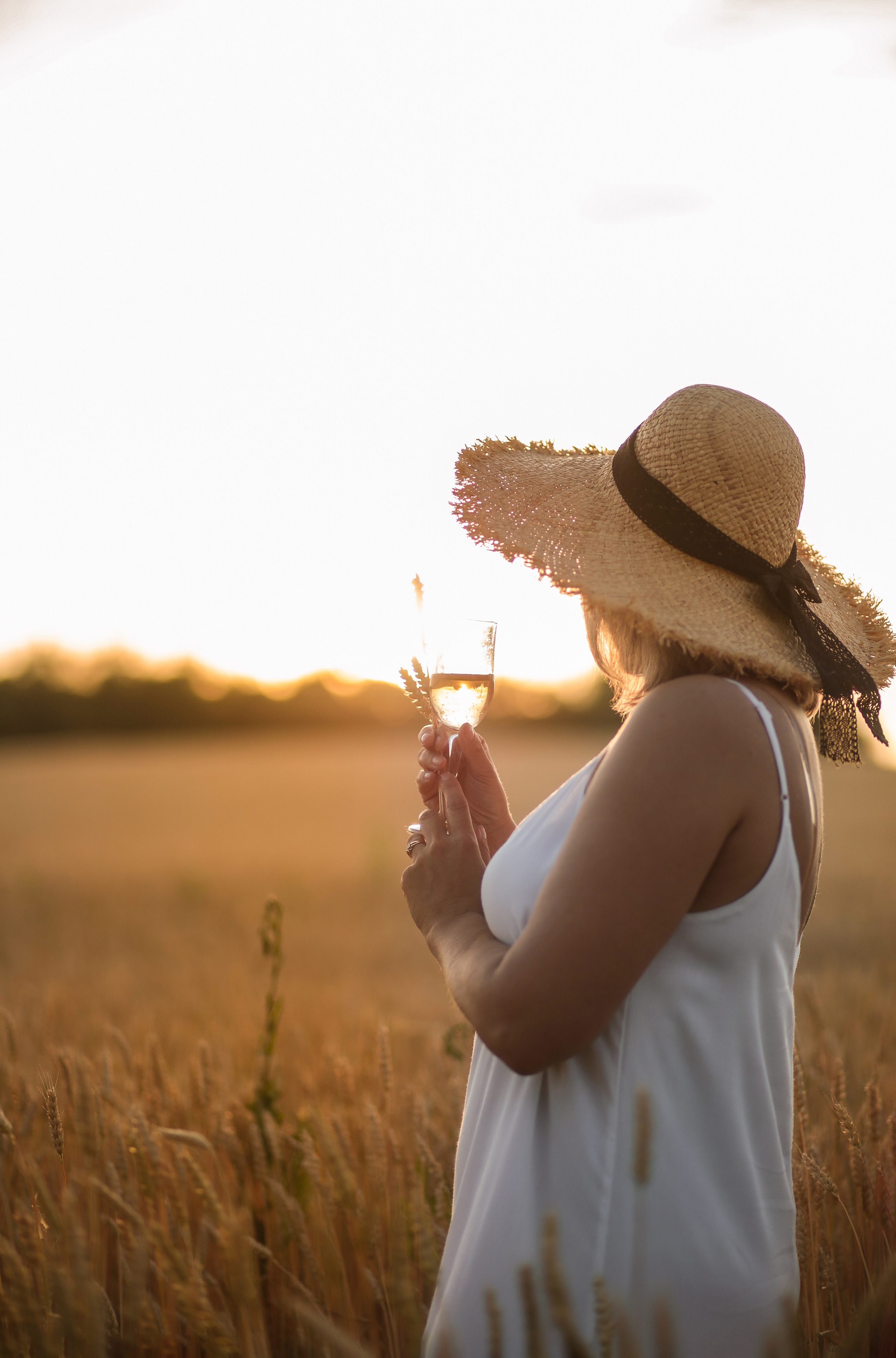Закатная пшеница. Семейный фотограф в городе Саратове — Анна