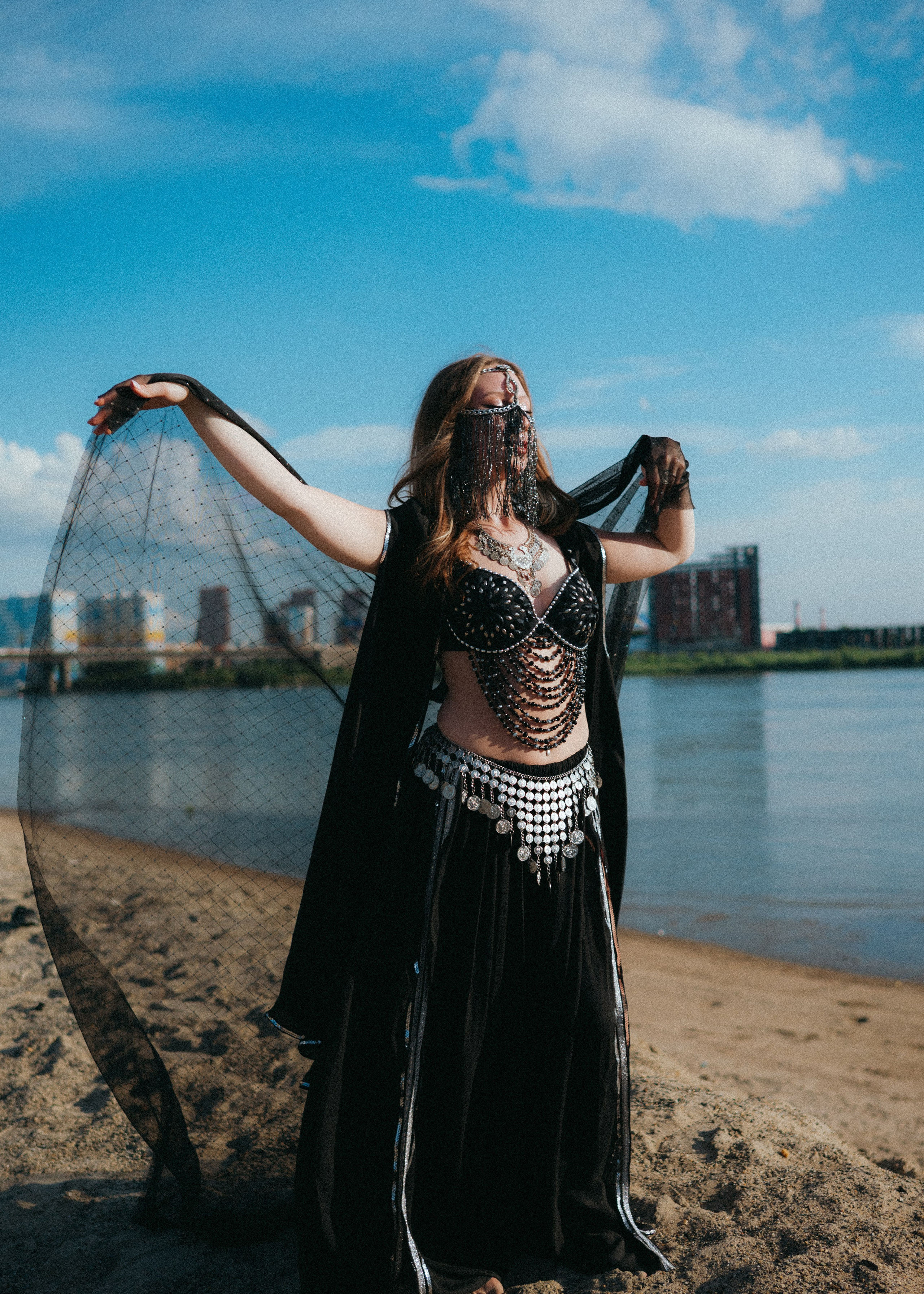 Орг https://t.me/fv_nsk vk.com/fv_nsk #фотовстречинск 💃🏻 @lina_laww Vk: https://vk.com/lina_lavv 💃🏻 @victoryyya_05 https://vk.com/victoryya_kir 👑 Белый костюм и&nbsp;тиара VK @olga.karrott.jewelry