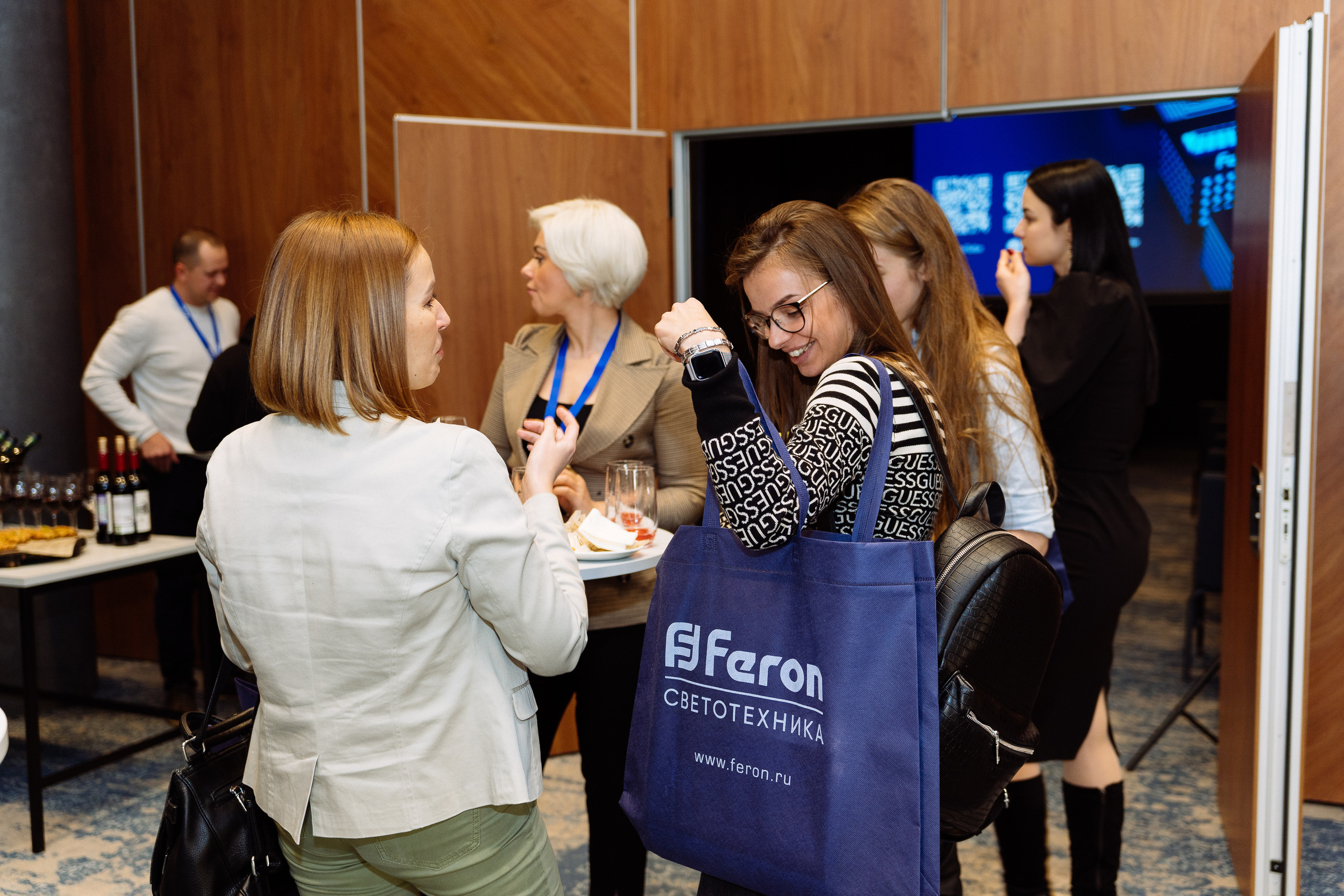 Feron конференция в Ростове-на-Дону. Видео и фото для бизнеса |Video & Foto|Ростов-на-Дону|Краснодар|Москва