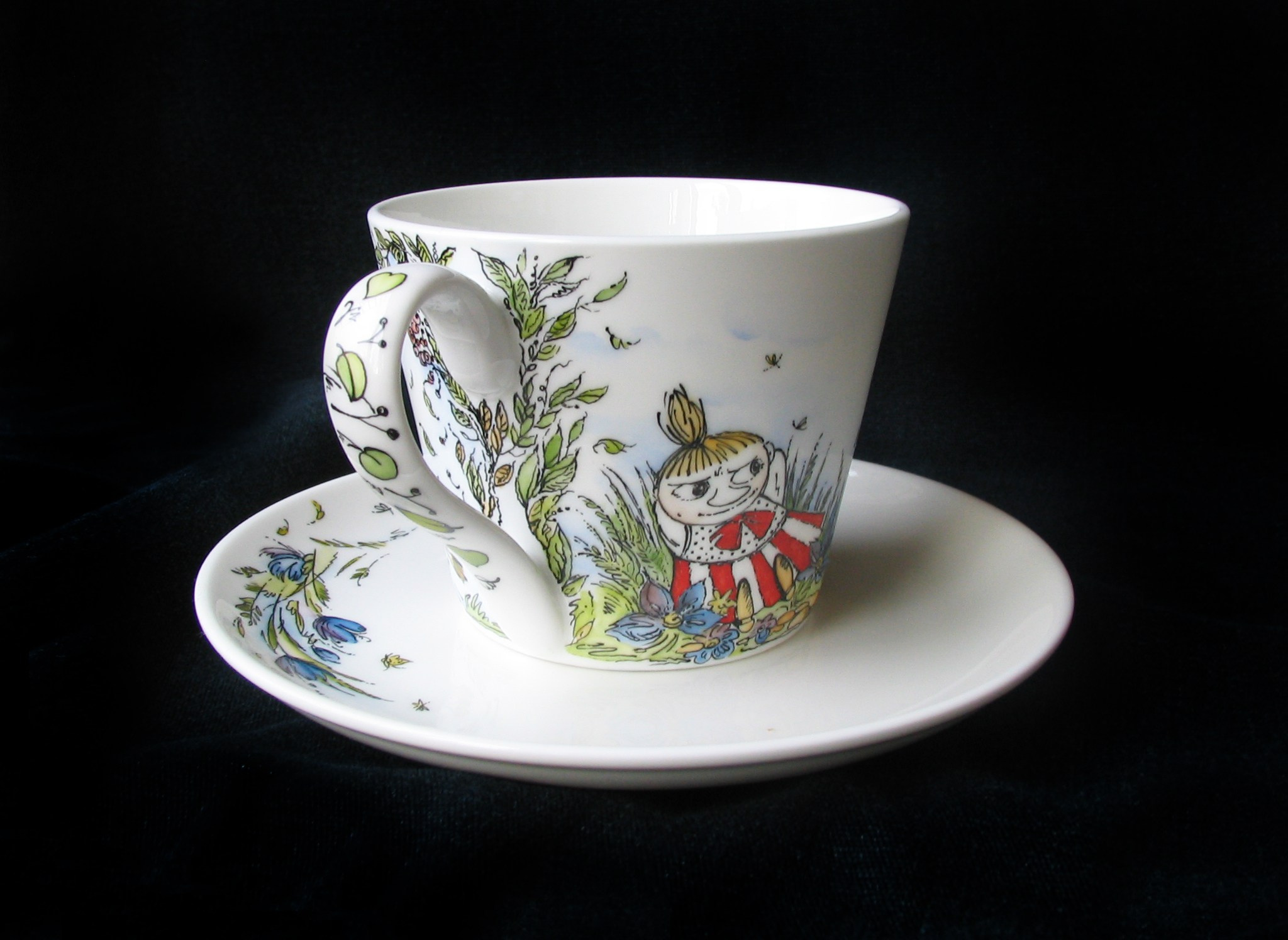 Чайная пара «Муми-тролли». Индивидуальные заказы по росписи фарфора в Санкт-Петербурге.