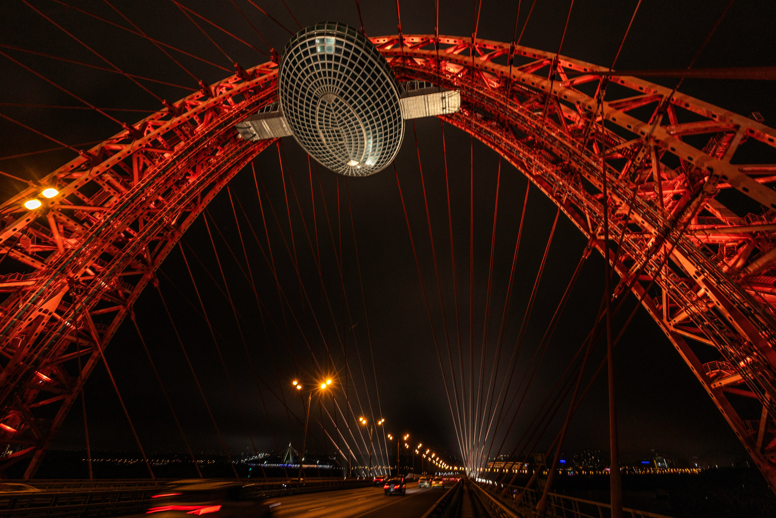 Живописный мост ночью